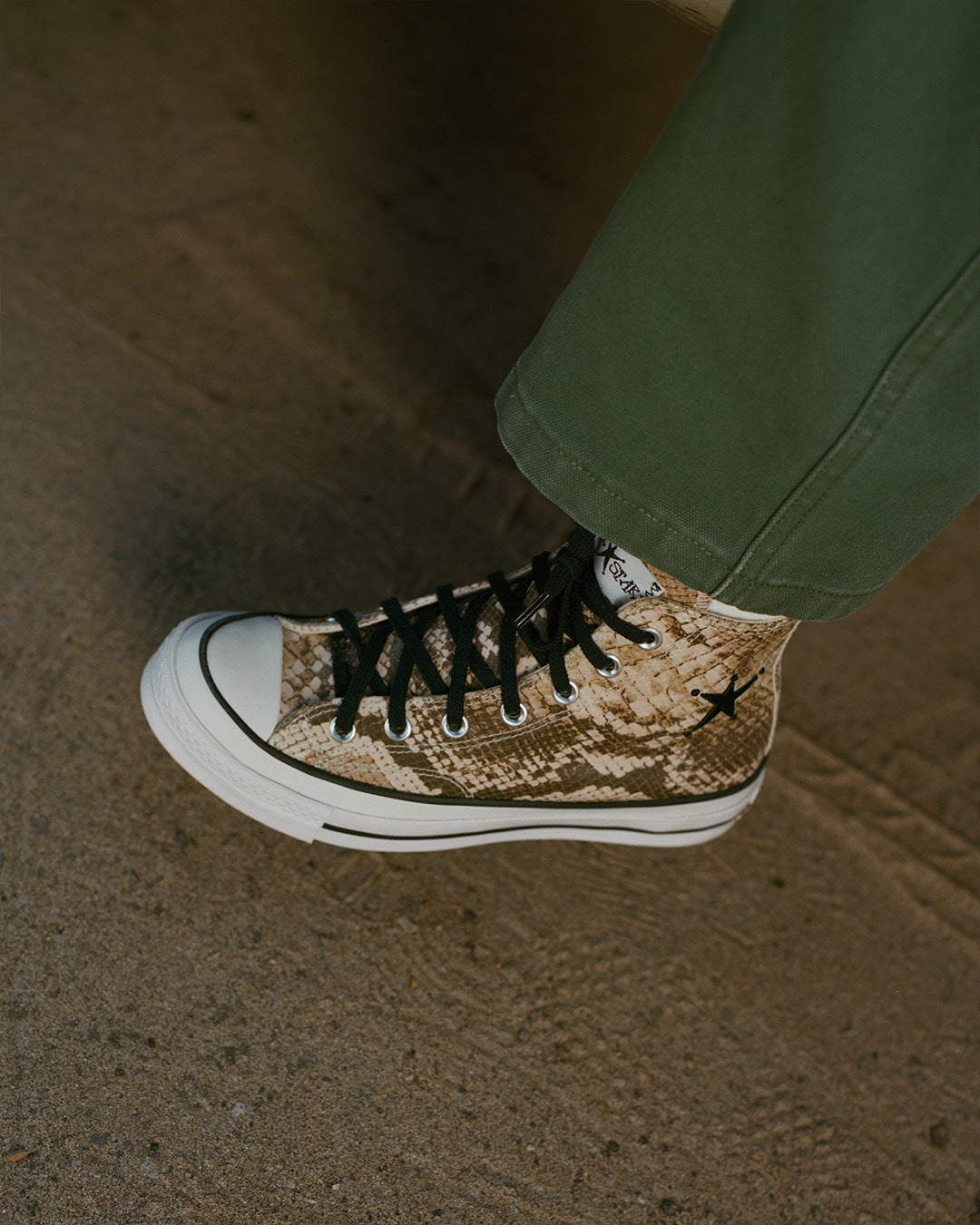 Snakeskin converse low online