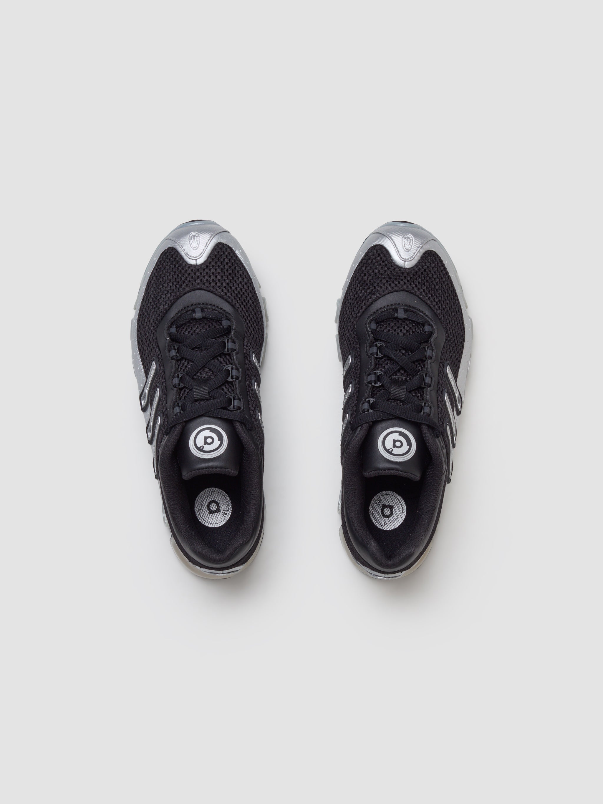 WMNS Megaride Sneaker in Core Black & Silver Metallic