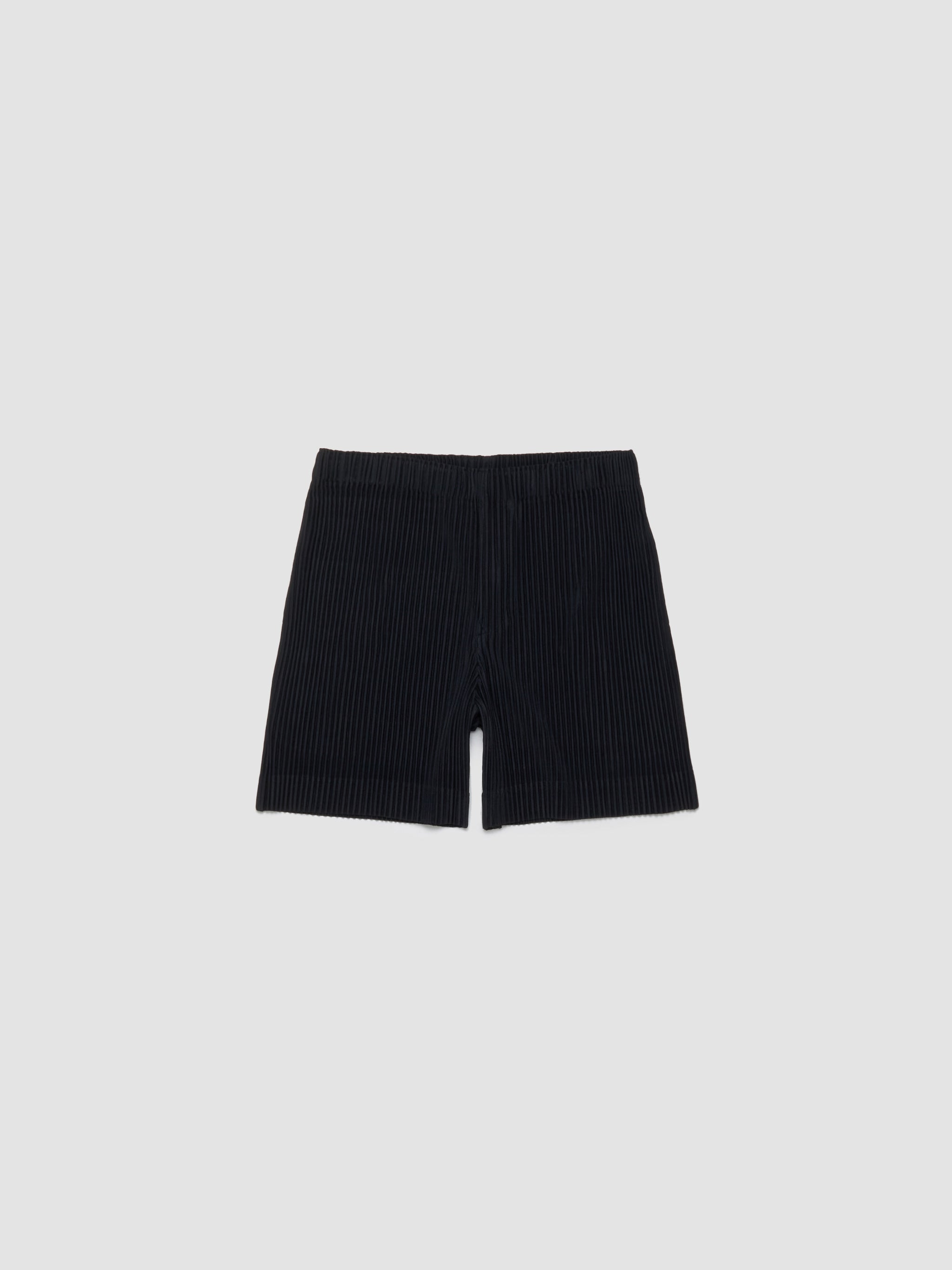 Pleated Shorts in Black