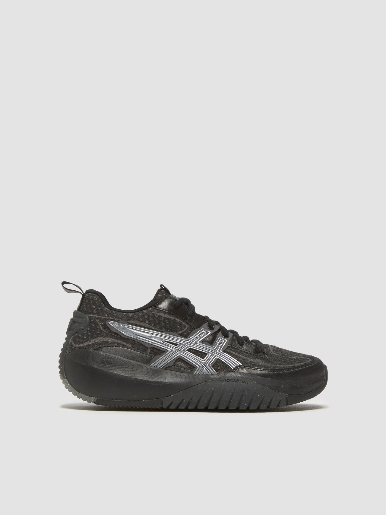 NEOCURVE Sneaker in Black & Pure Silver