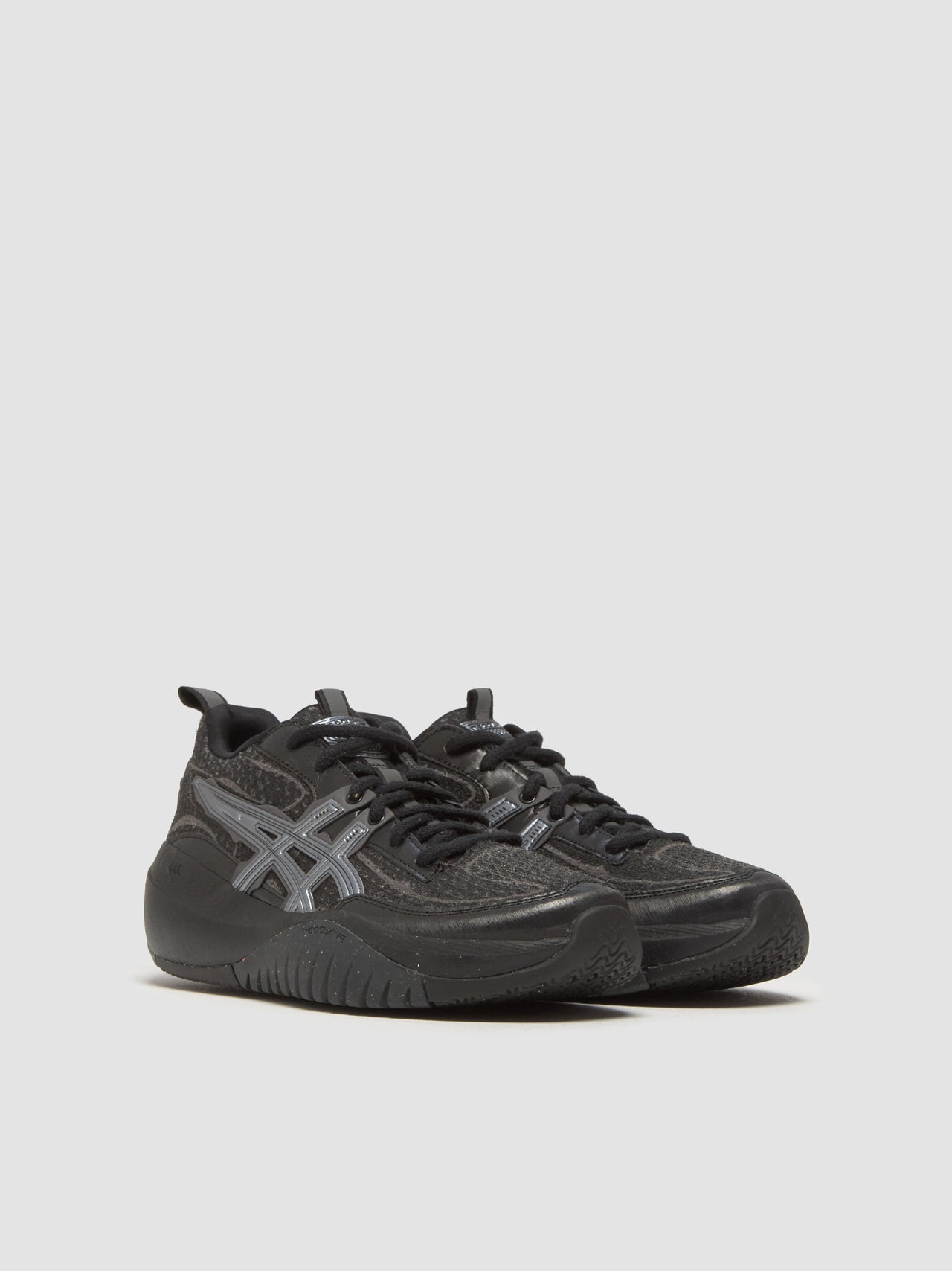 NEOCURVE Sneaker in Black & Pure Silver