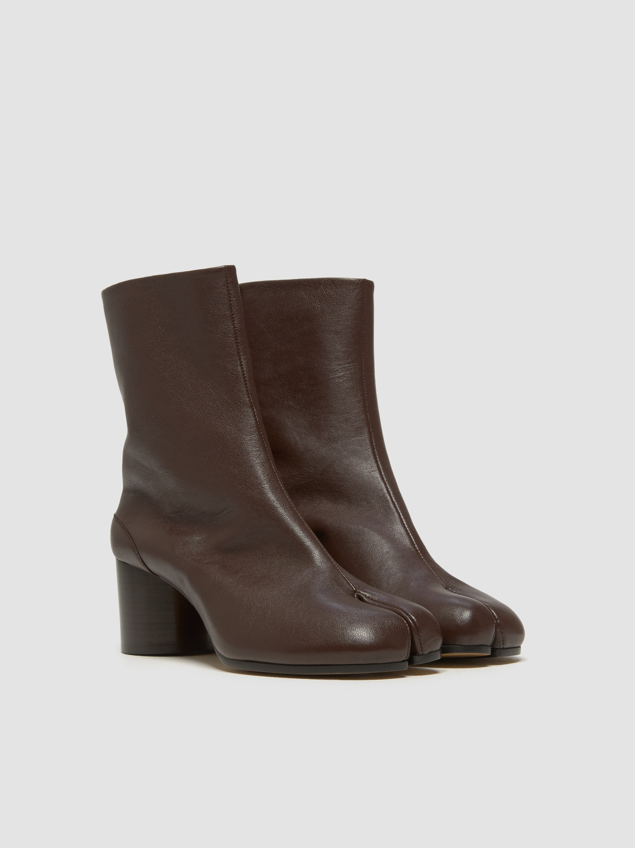 Tabi Ankle Boots in Chic Brown
