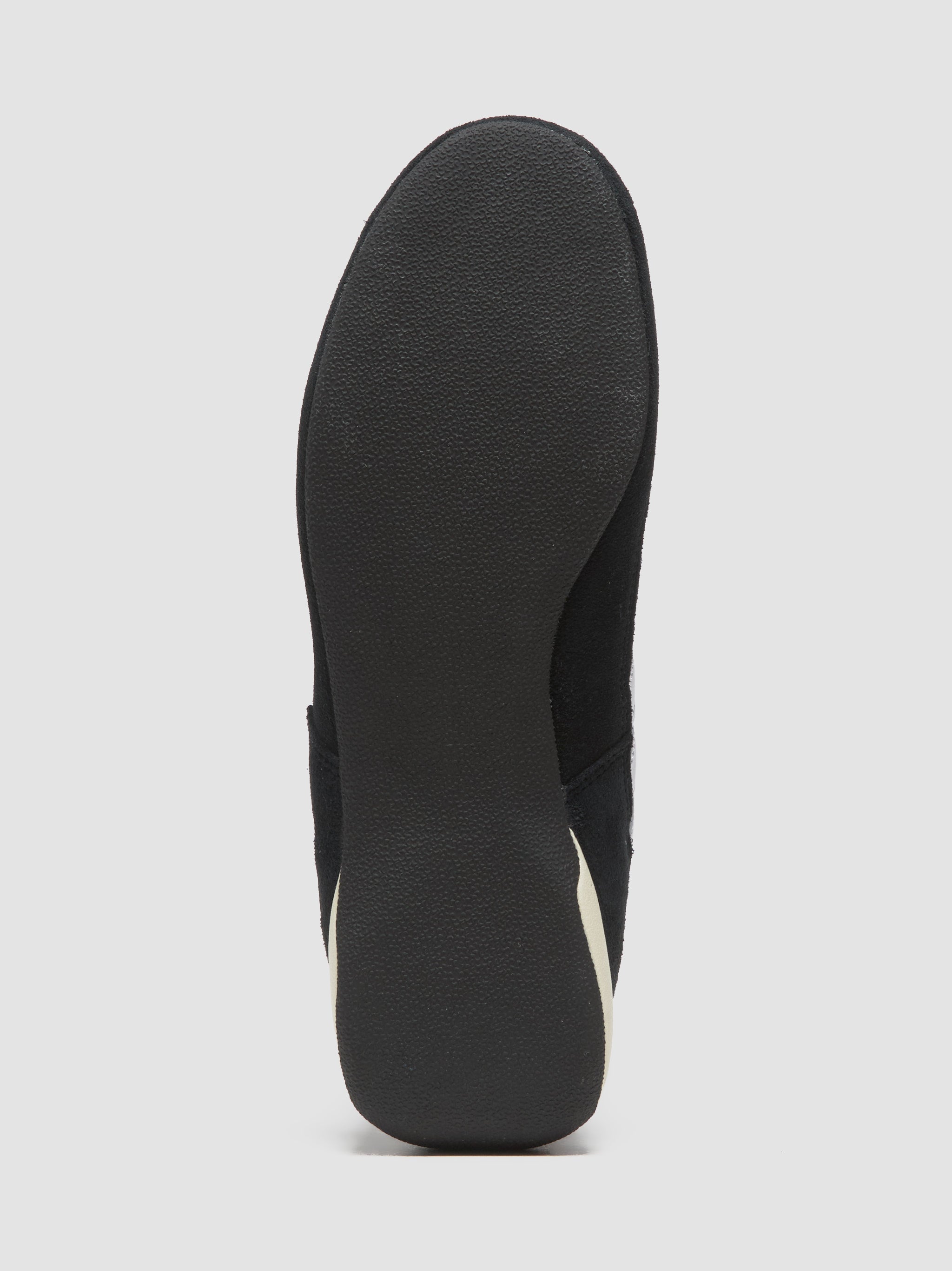 WMNS Rasant Mid Sneaker in Core Black & White