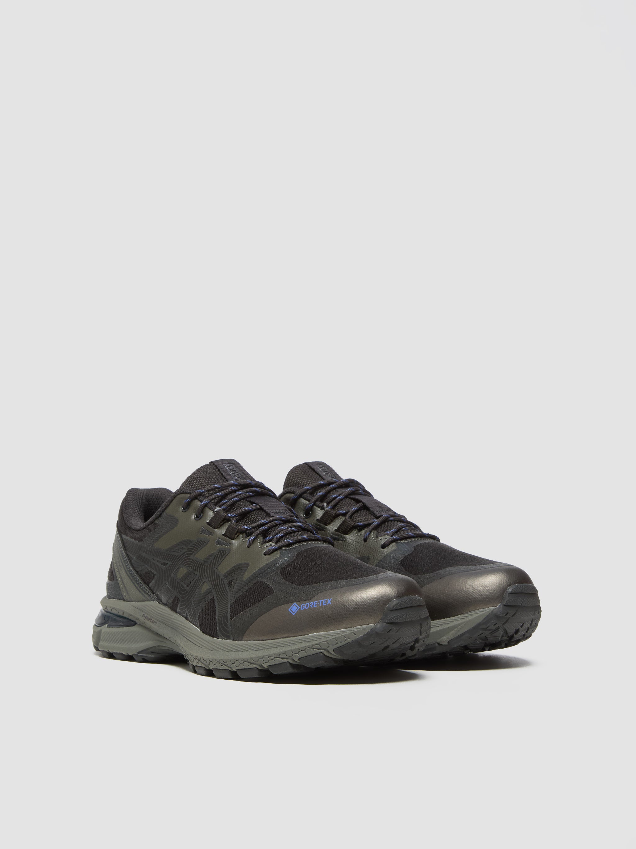 GEL-TERRAIN GTX Sneaker in Graphite Grey & Gunmetal