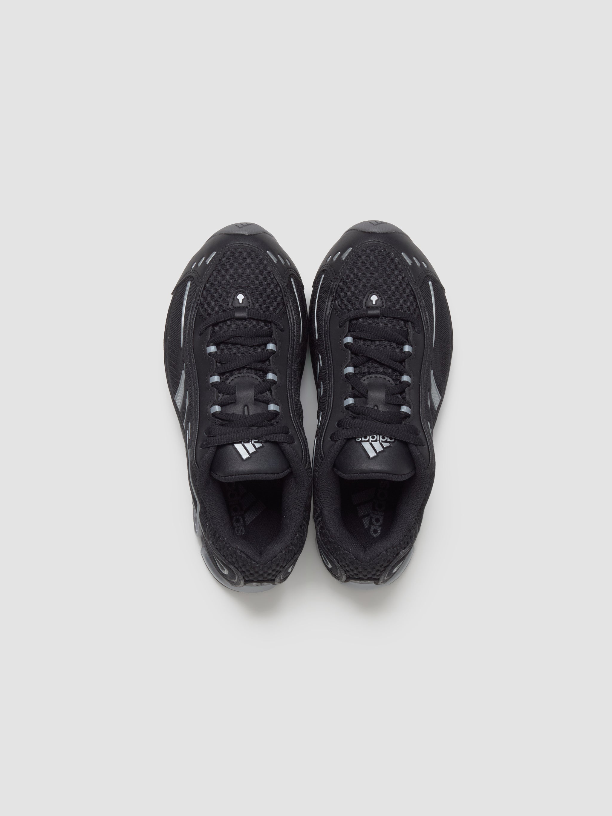 WMNS Megaride 01 Sneaker in Core Black & Grey Four