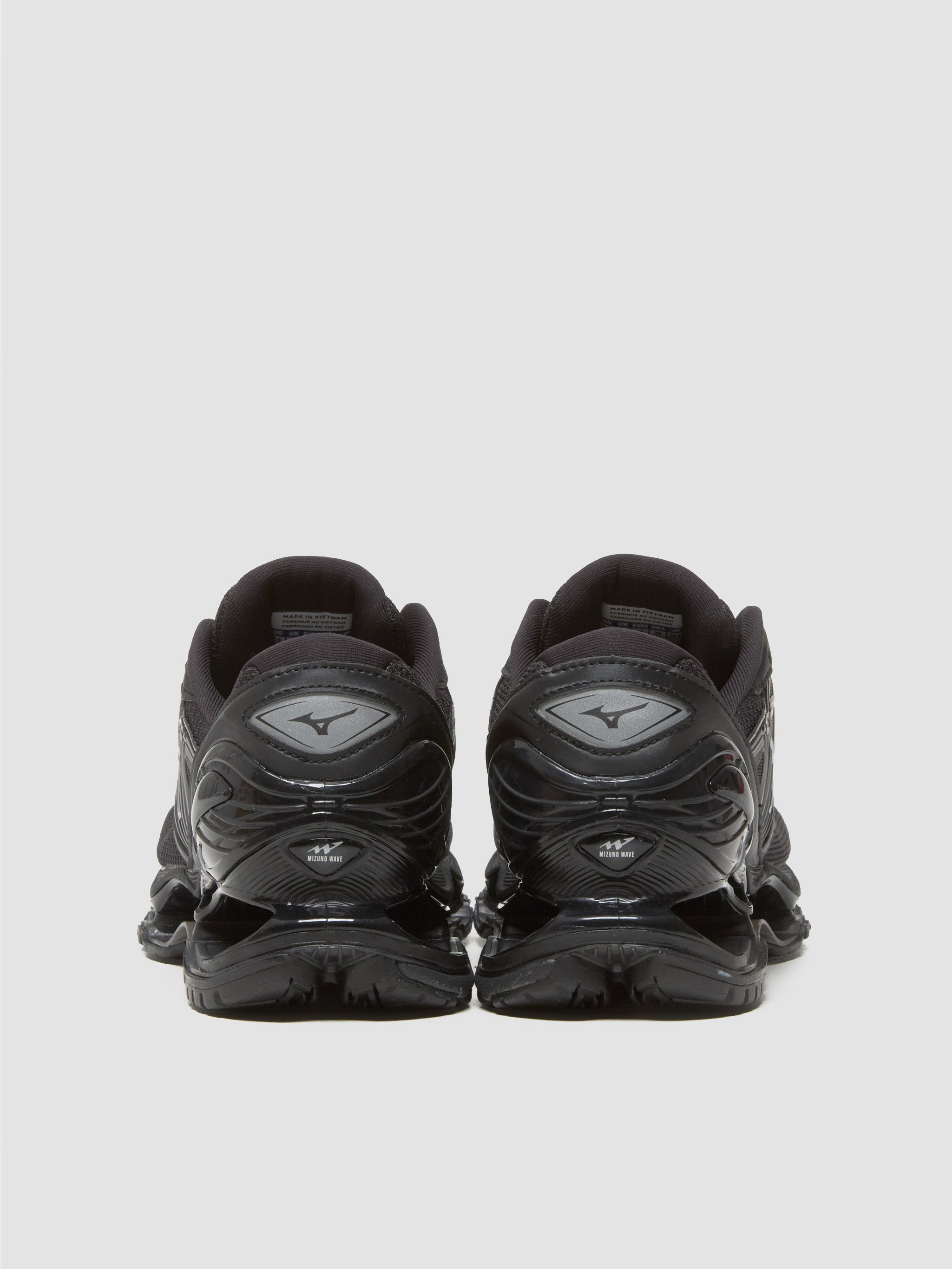 Wave Prophecy LS Sneaker in Black