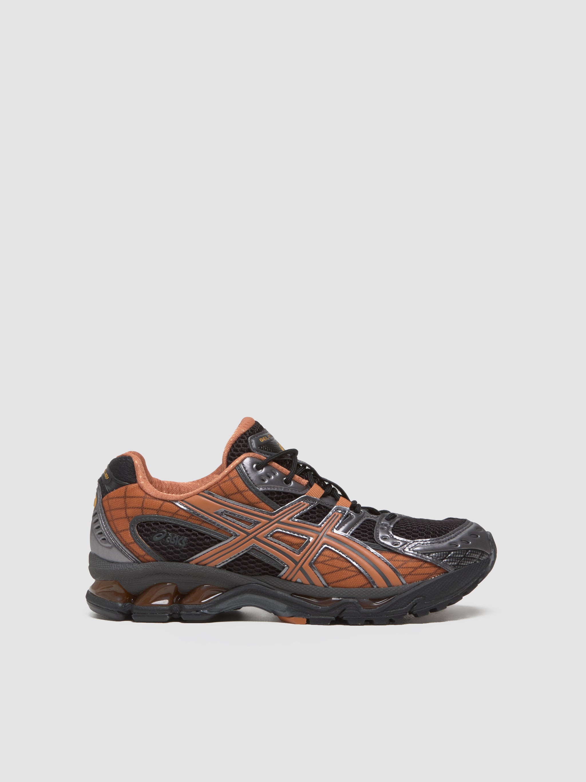 GEL-NIMBUS 10.1 Sneaker in Black & Rust Orange