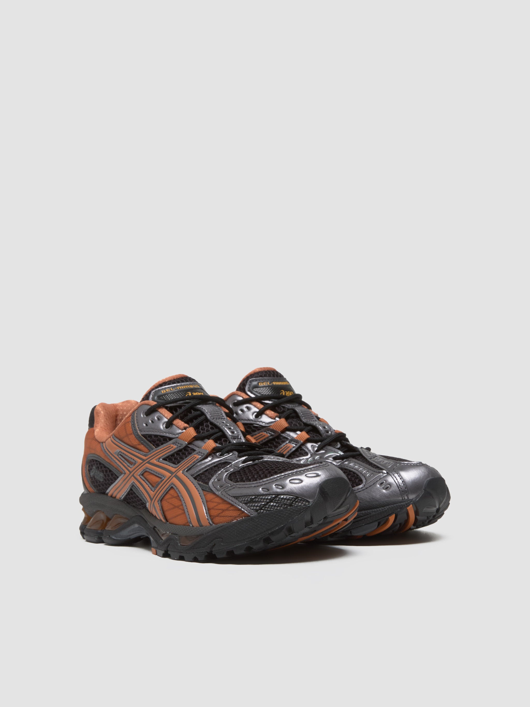 GEL-NIMBUS 10.1 Sneaker in Black & Rust Orange
