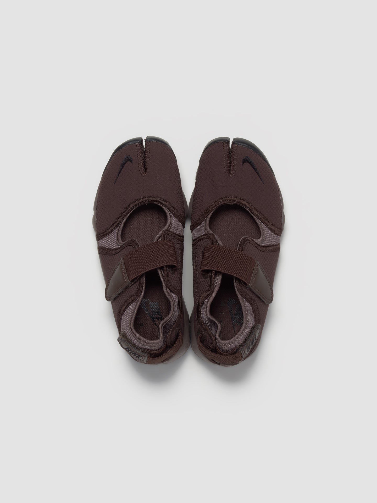 WMNS Air Rift Sneaker in Baroque Brown