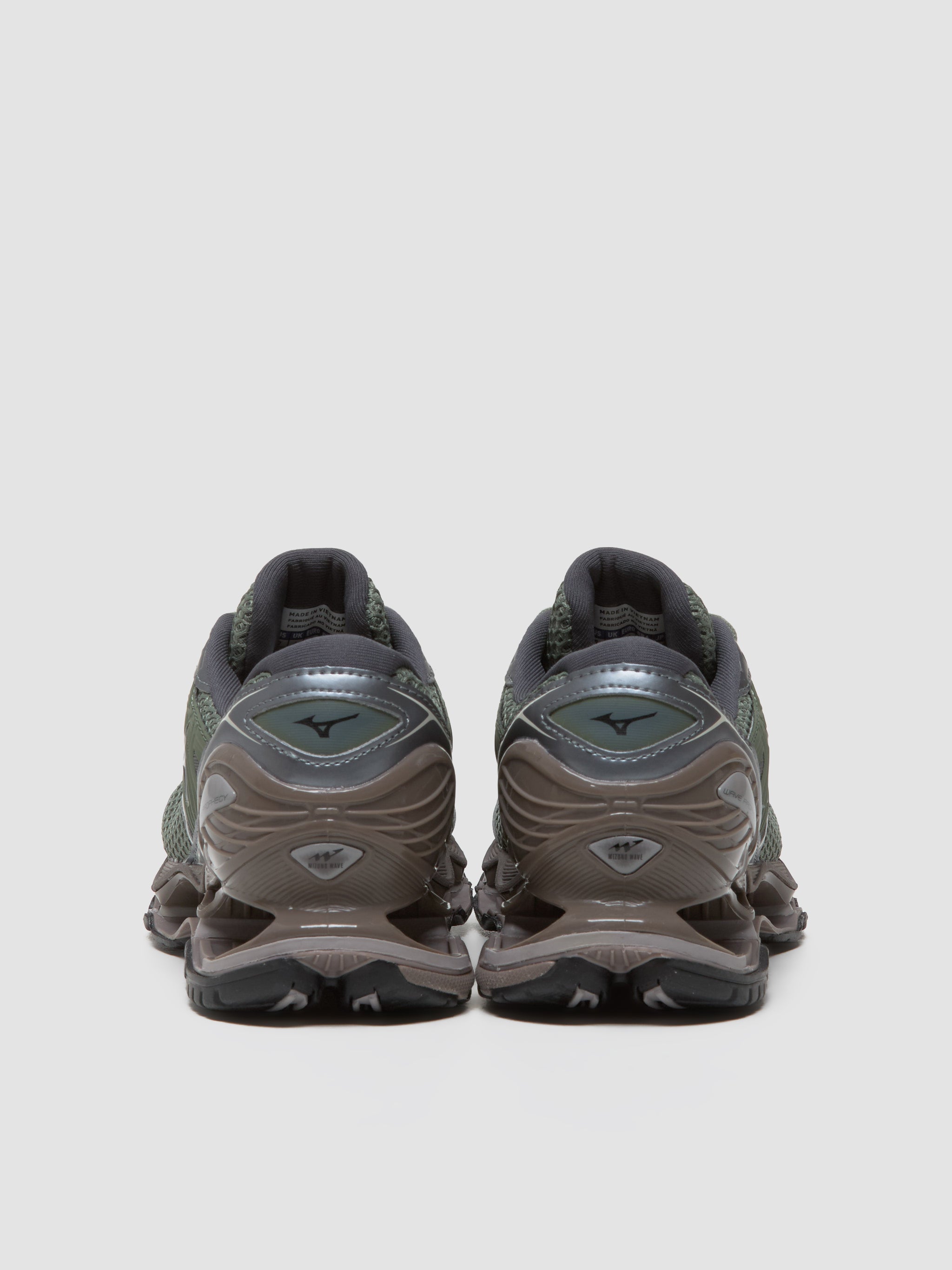 Wave Prophecy LS Sneaker in Agave Green & Black