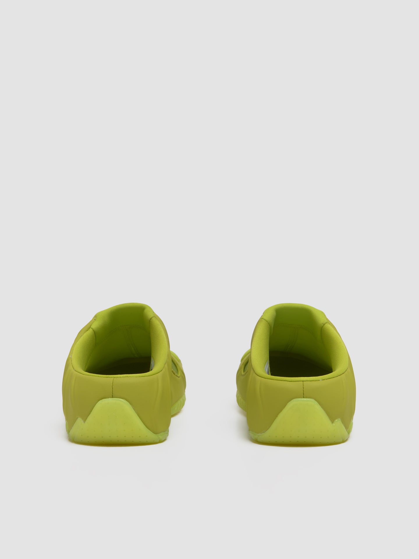 Clogposite Slide in Bright Cactus & Picante Red