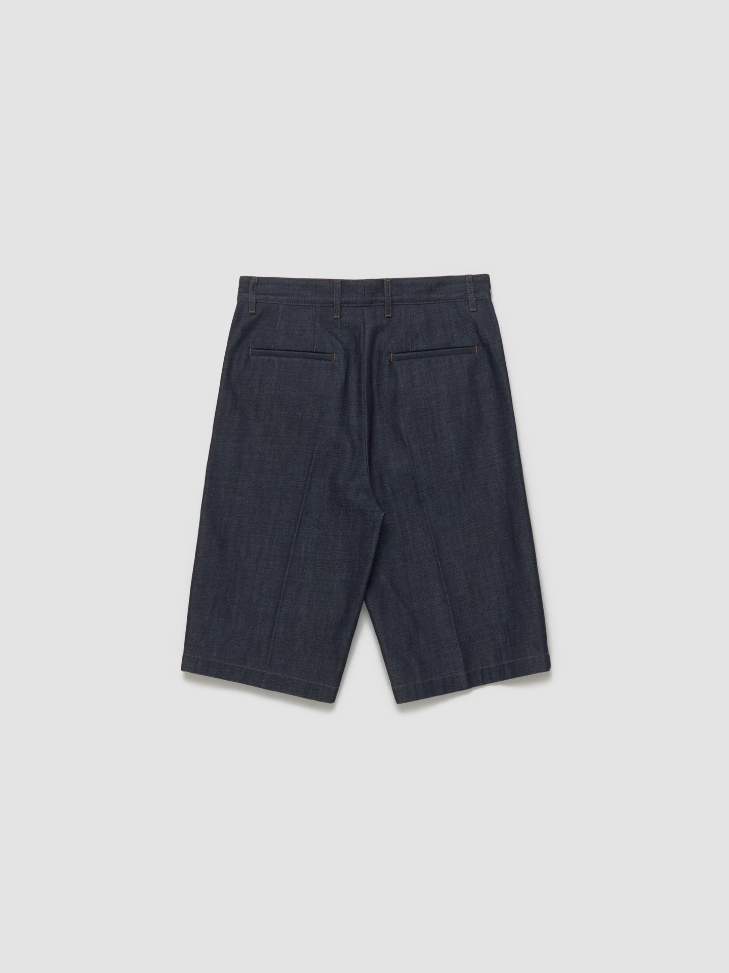 Tailored Shorts in Magnet