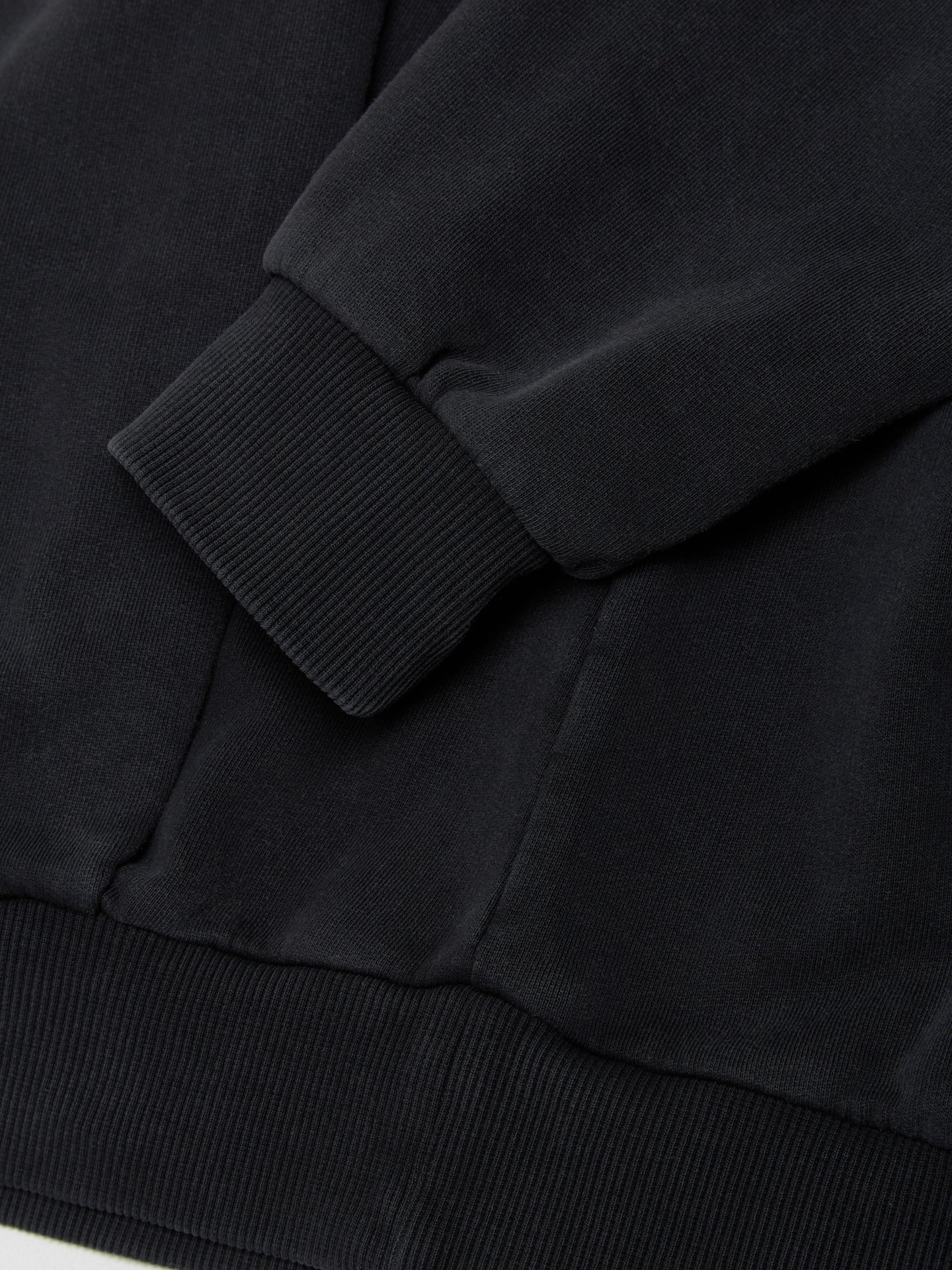 Raglan Hoodie in Black