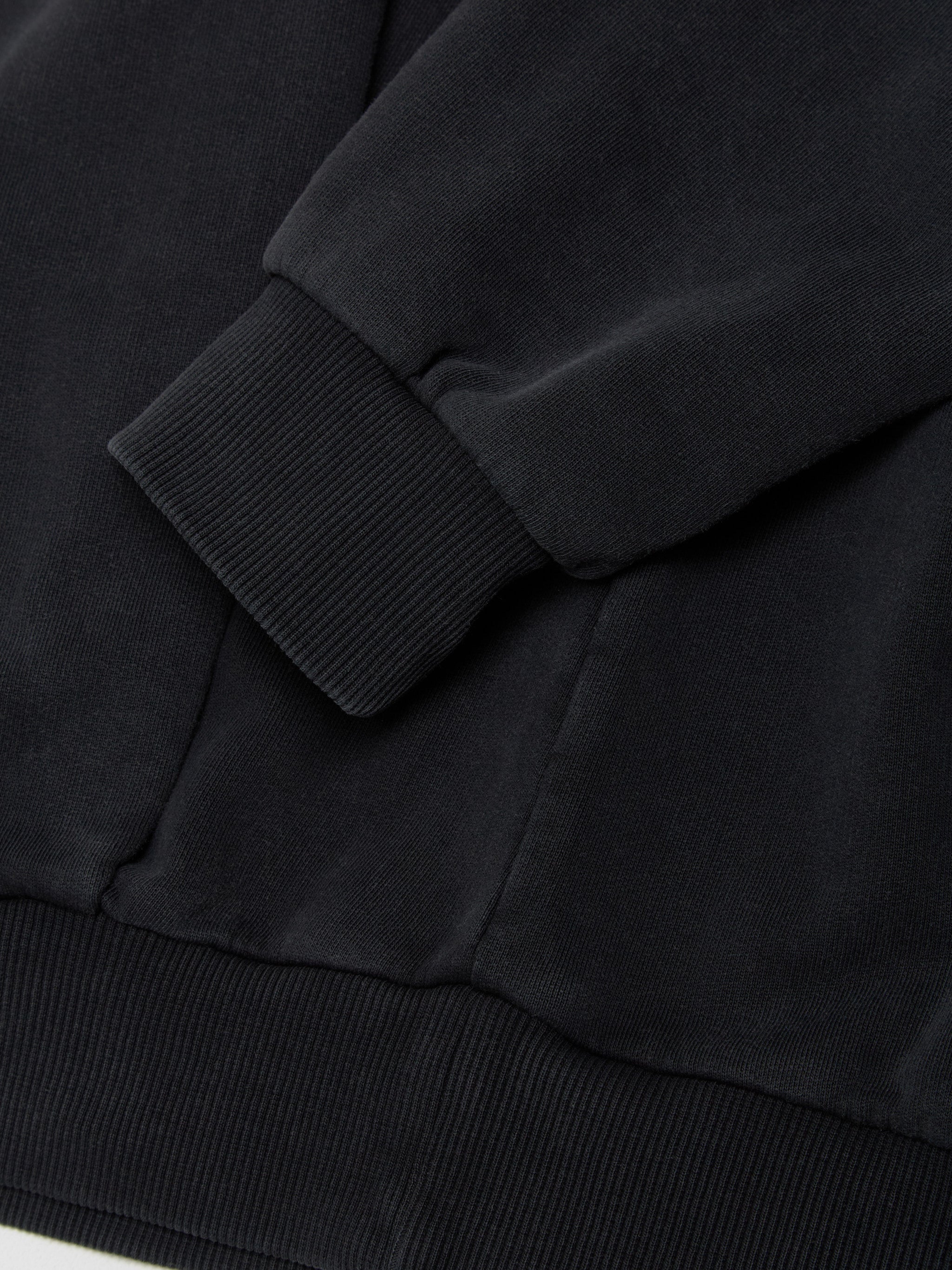 Raglan Hoodie in Black