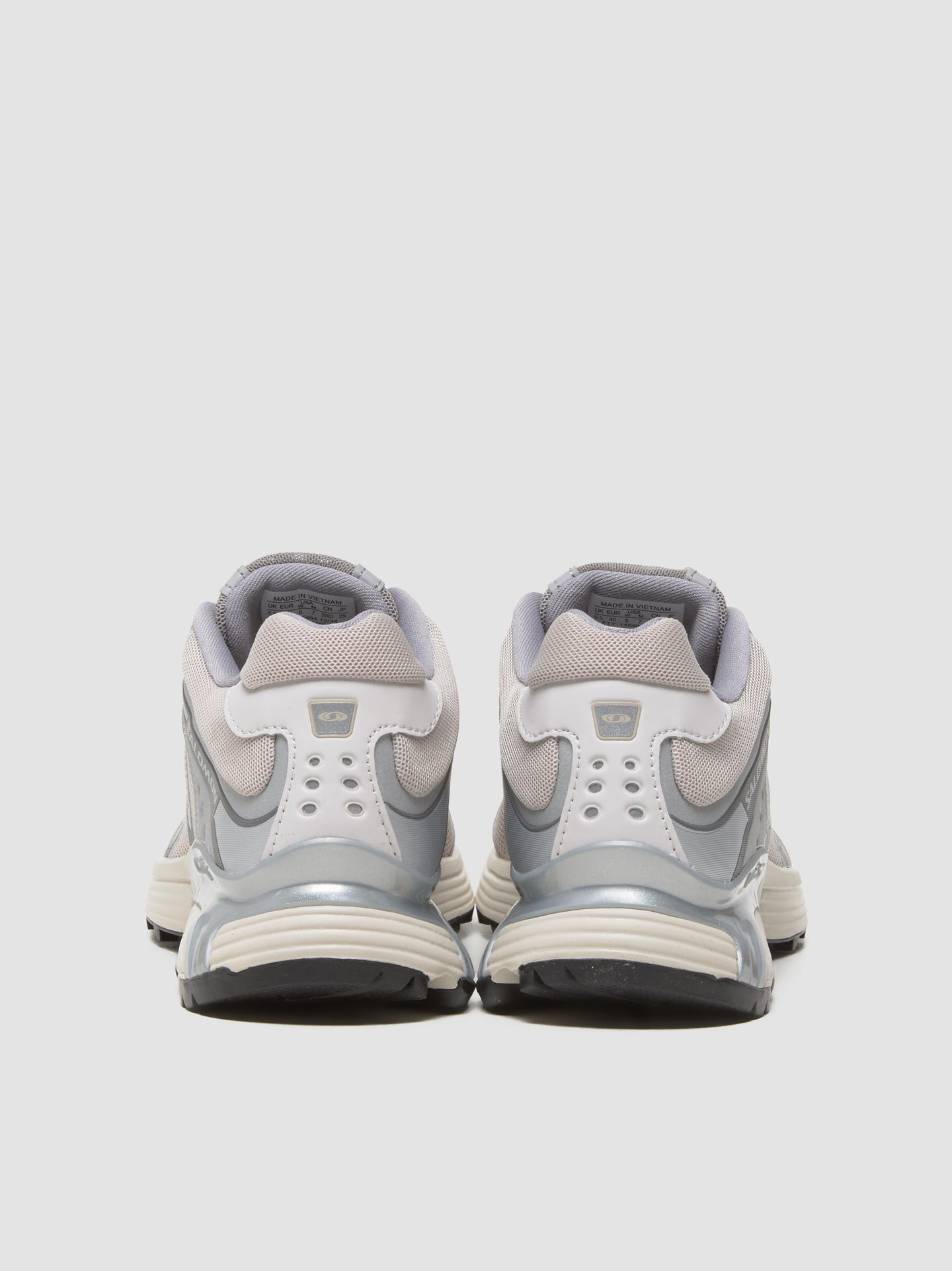 XT-WHISPER Sneaker in Silver & Lunar Rock