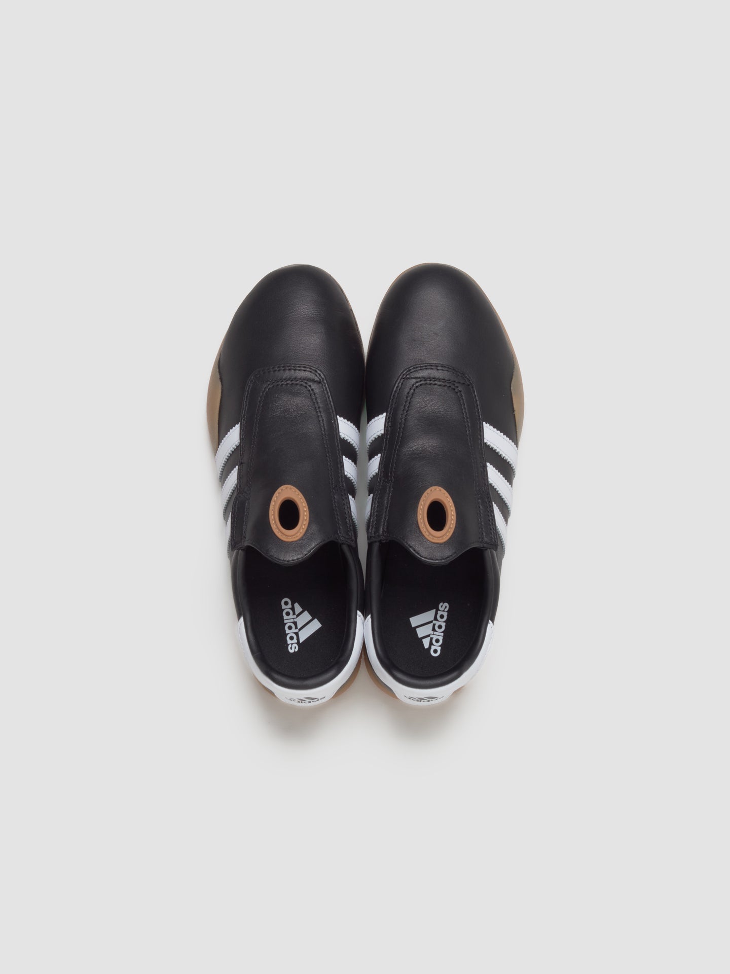 WMNS Taekwondo Mei Sneaker in Core Black & Cloud White