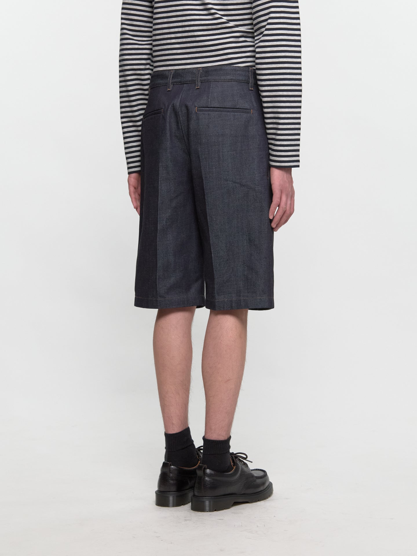 Tailored Shorts in Magnet