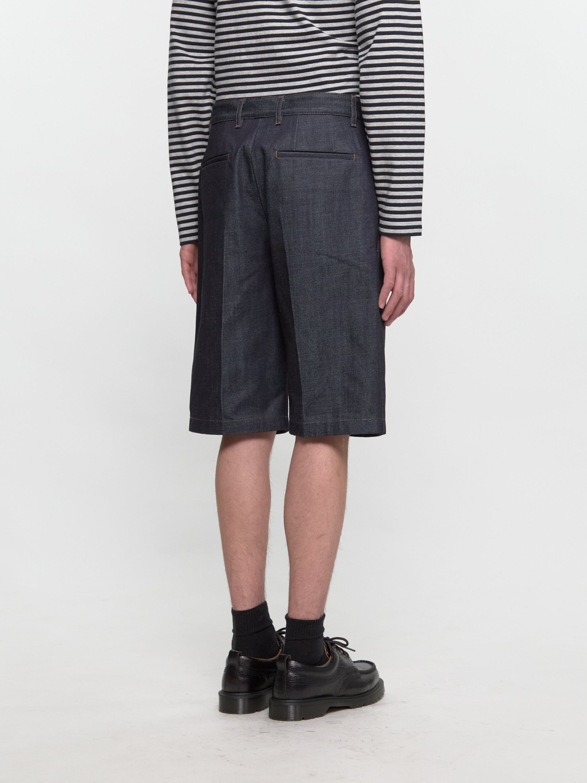 Tailored Shorts in Magnet