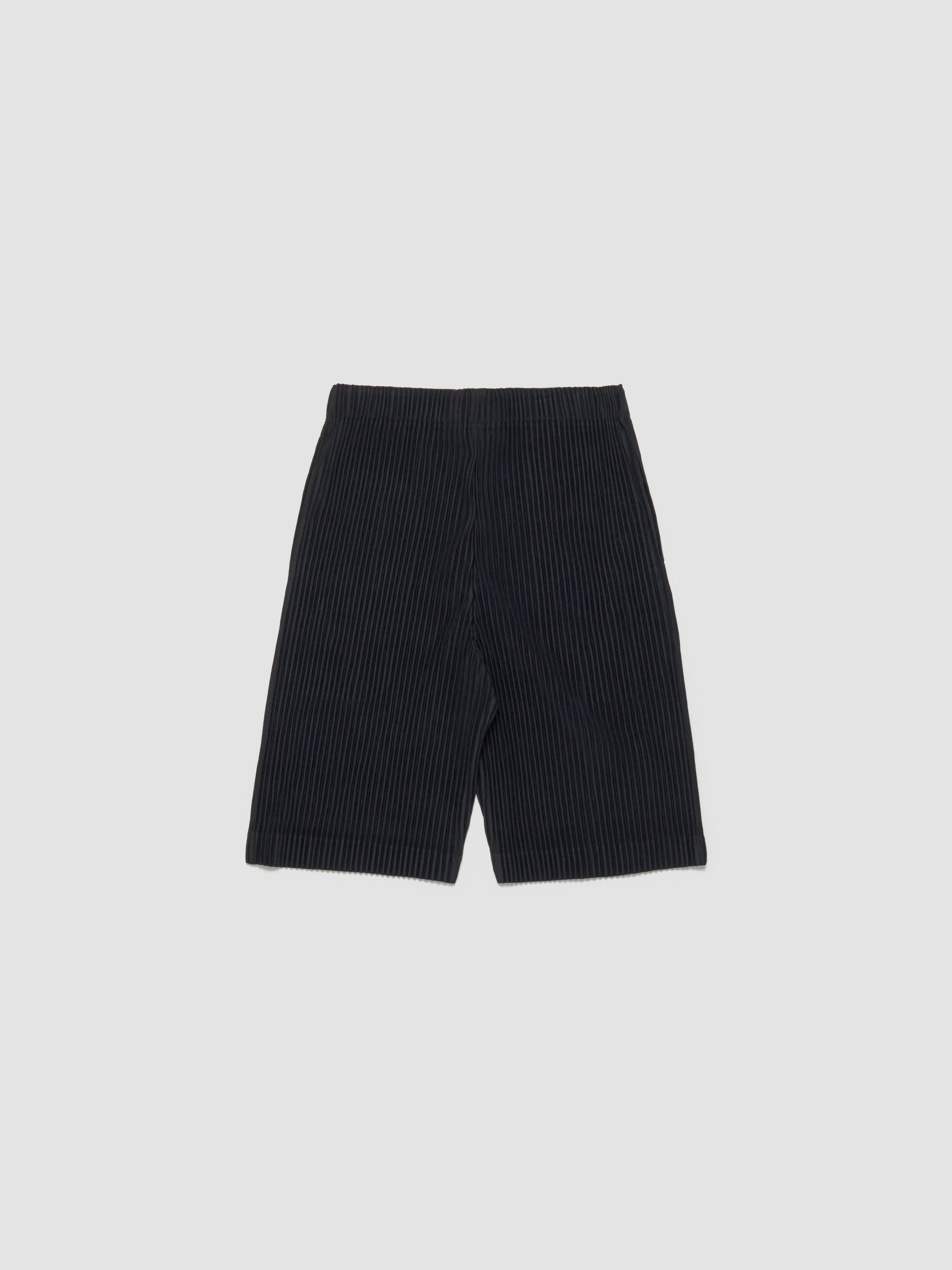 Pleated Bermuda Shorts in Black