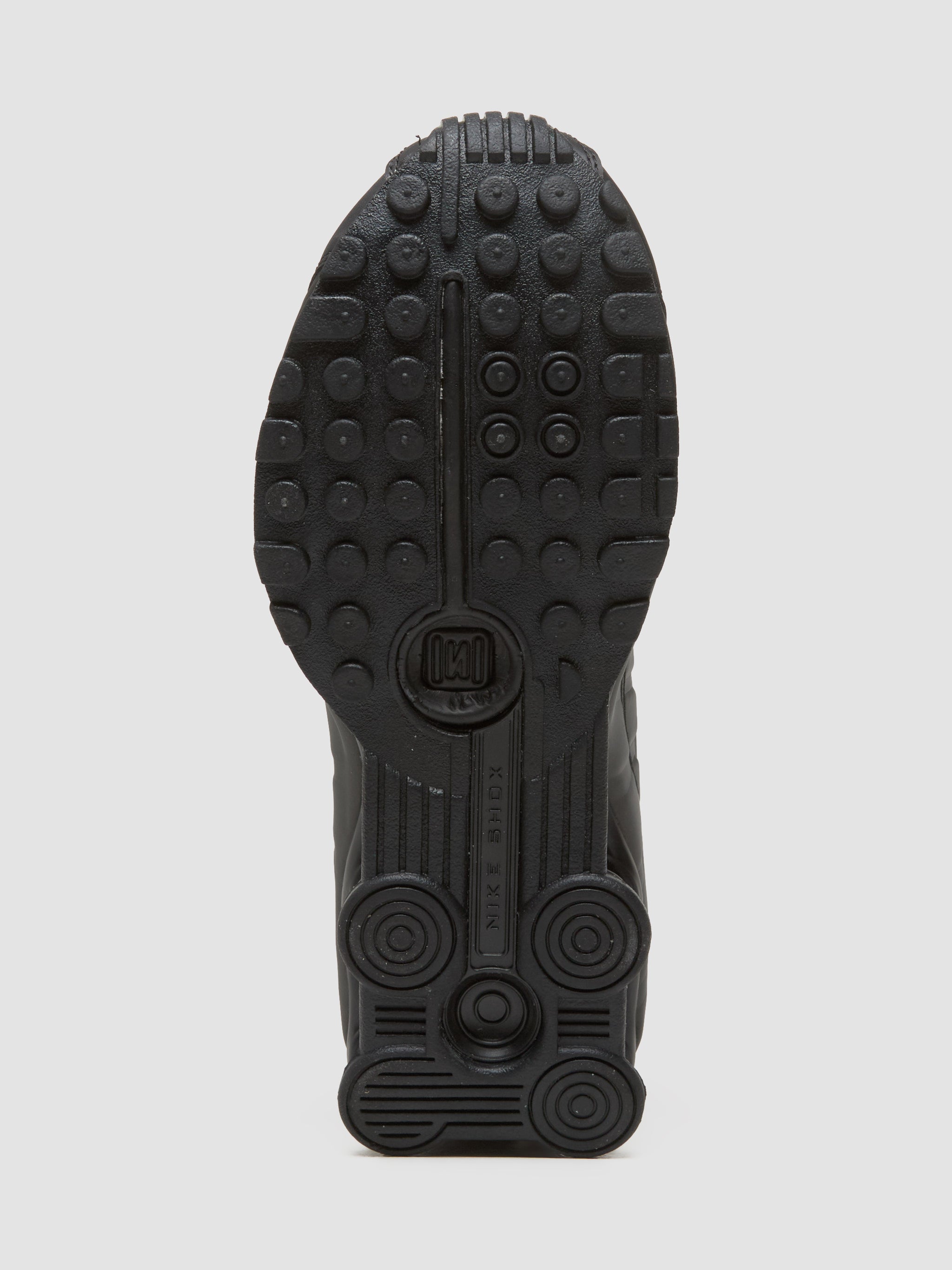 Shox R4 Sneaker in Black & Bright Crimson