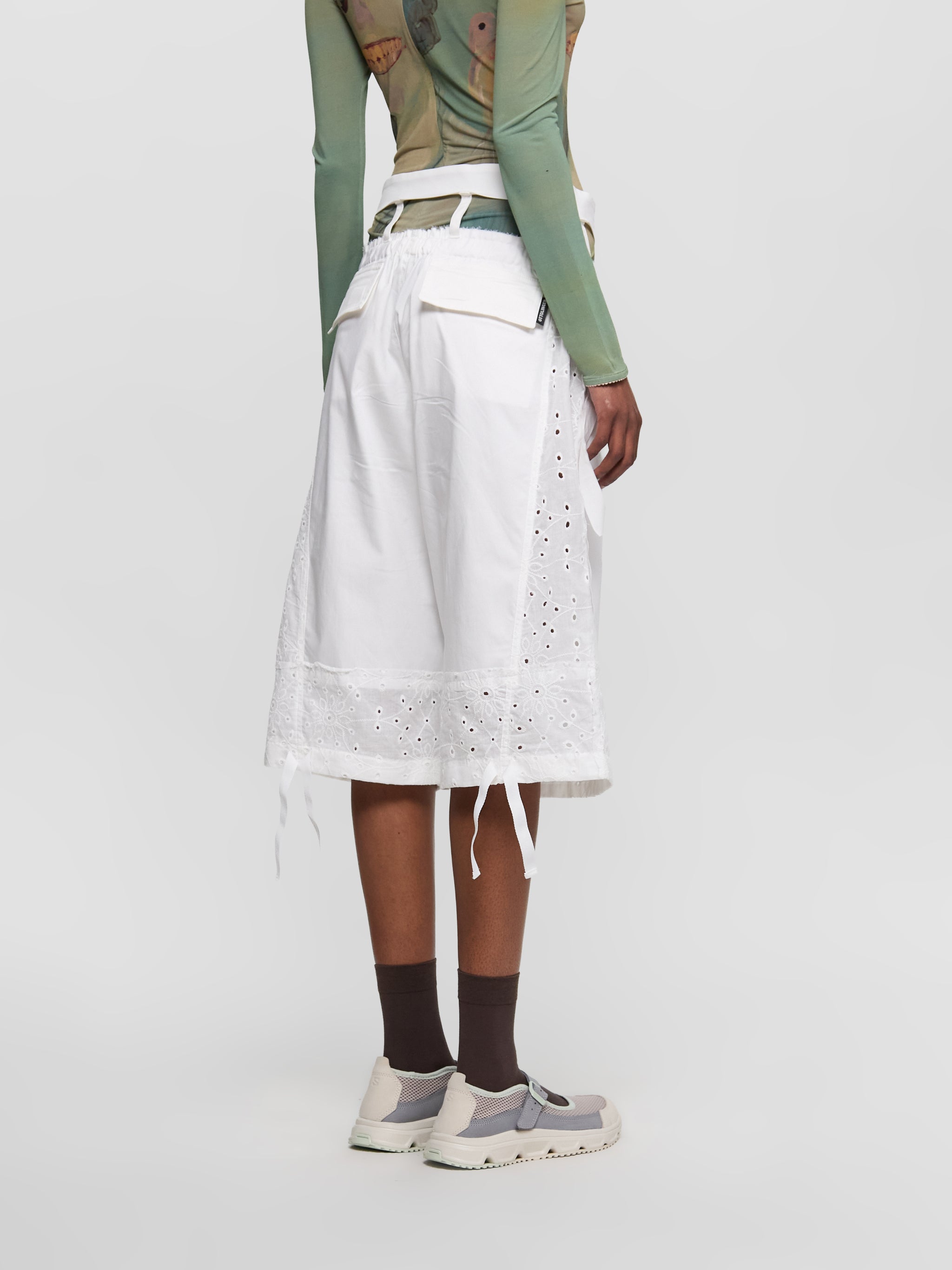 Baggy Cargo Shorts in White