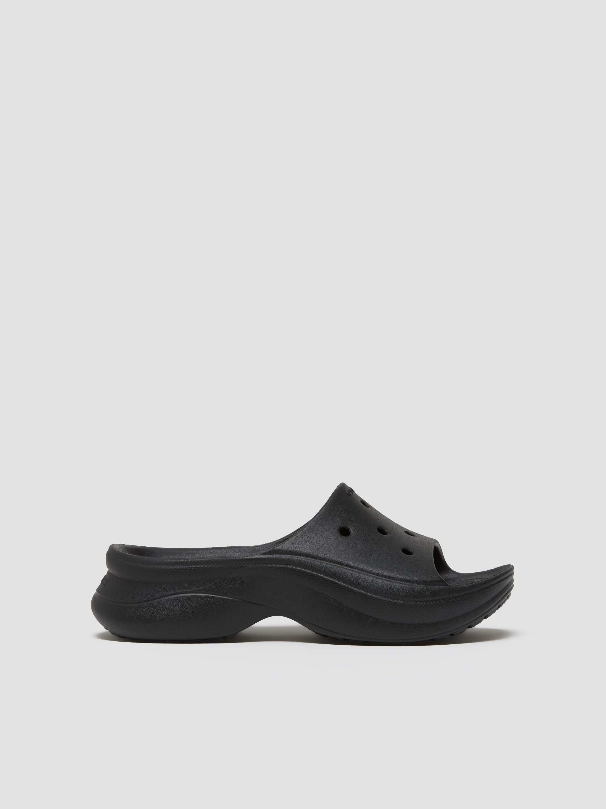 Bae Slide in Black