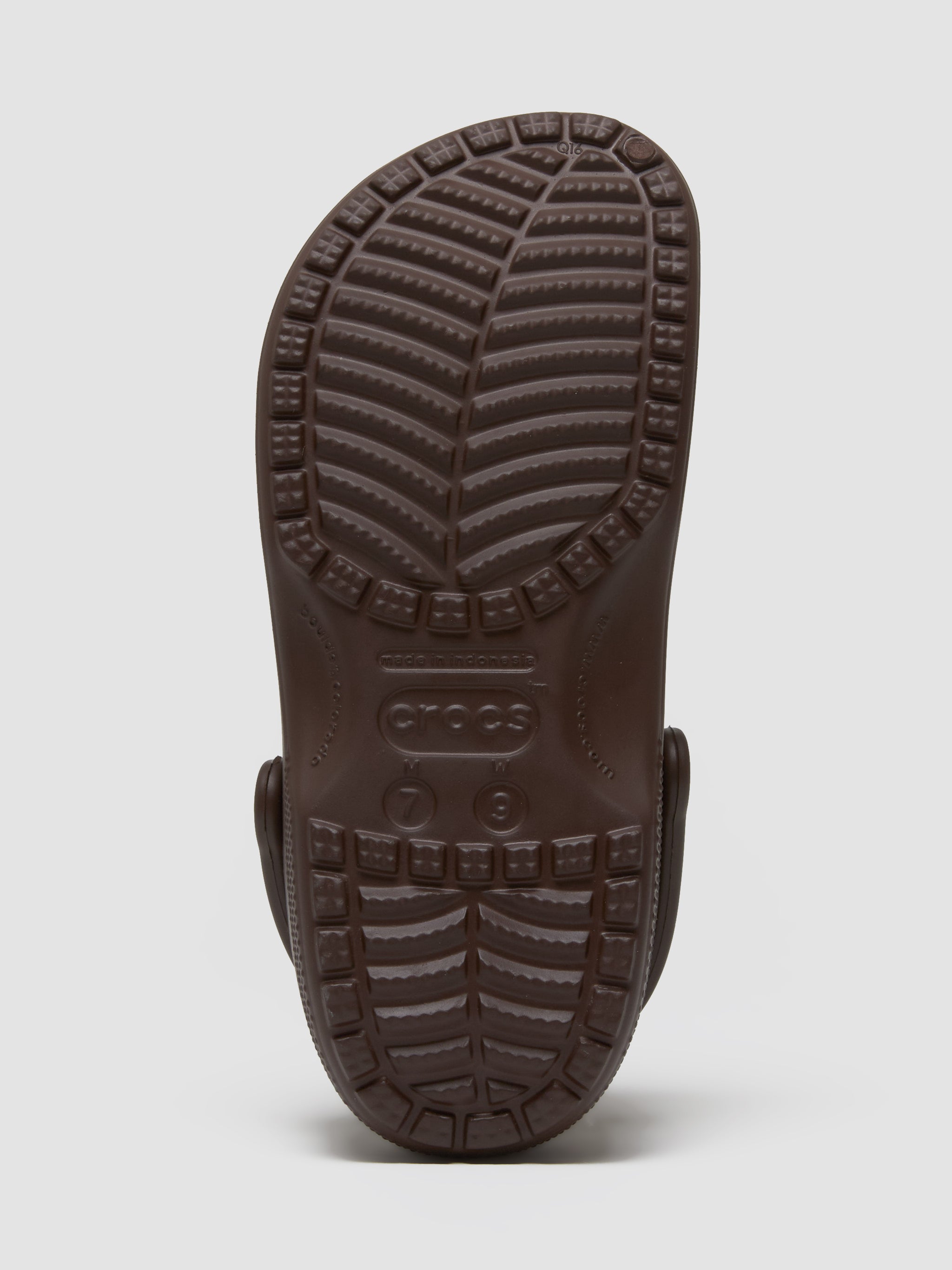 Classic Shoe in Coffee