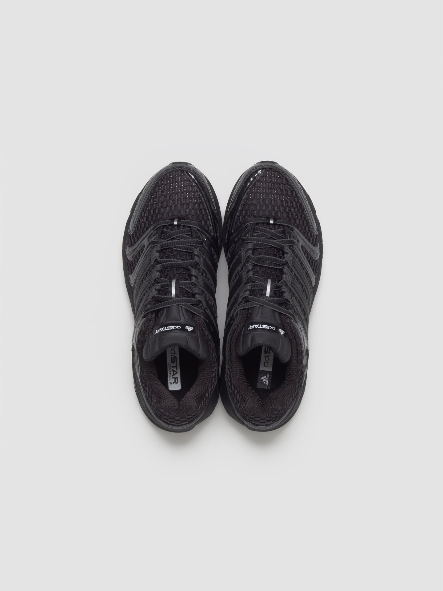 Adistar Control 5 Sneaker in Black & Carbon
