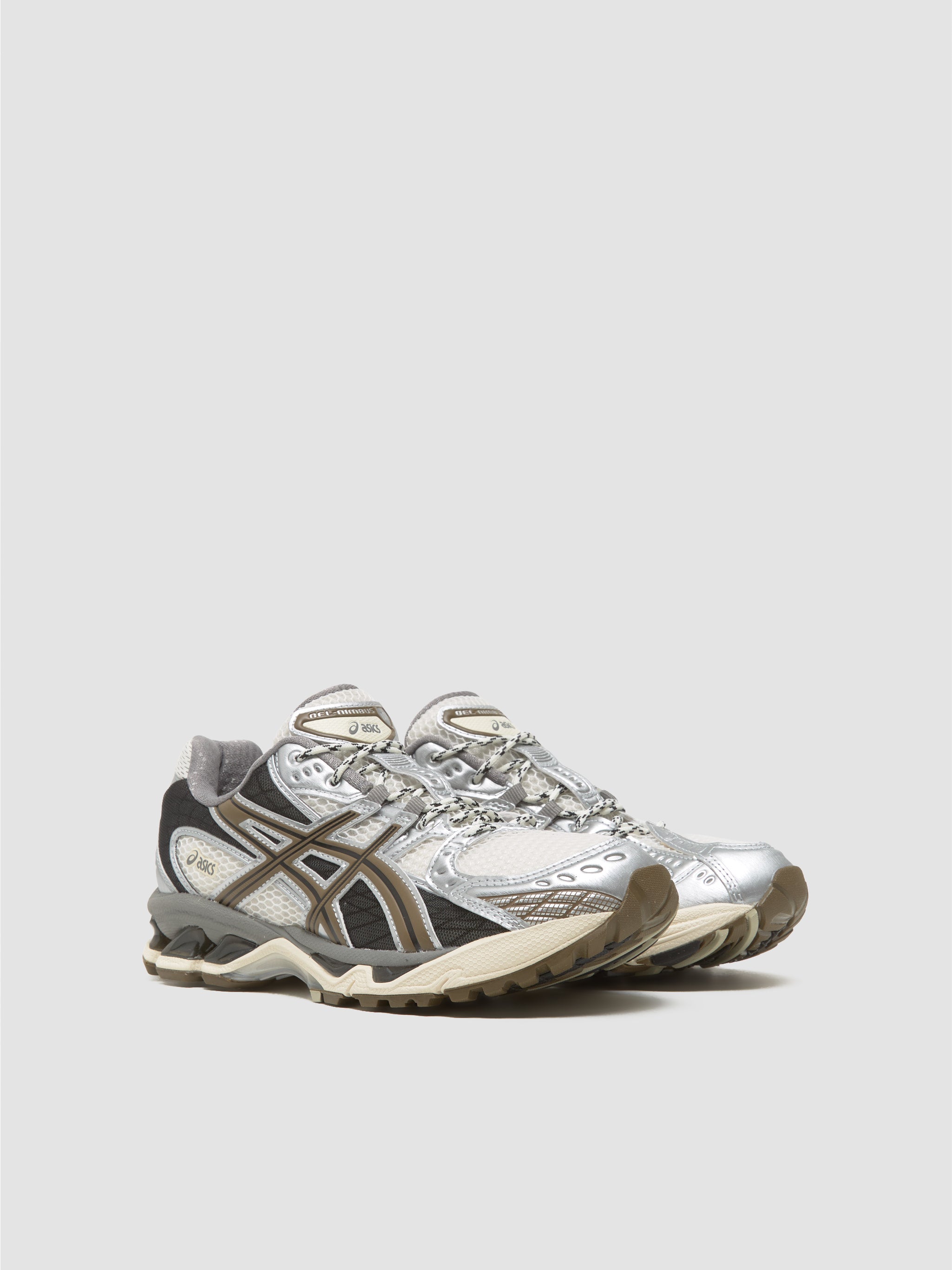 GEL-NIMBUS 10.1 Sneaker in Cream & Pure Silver