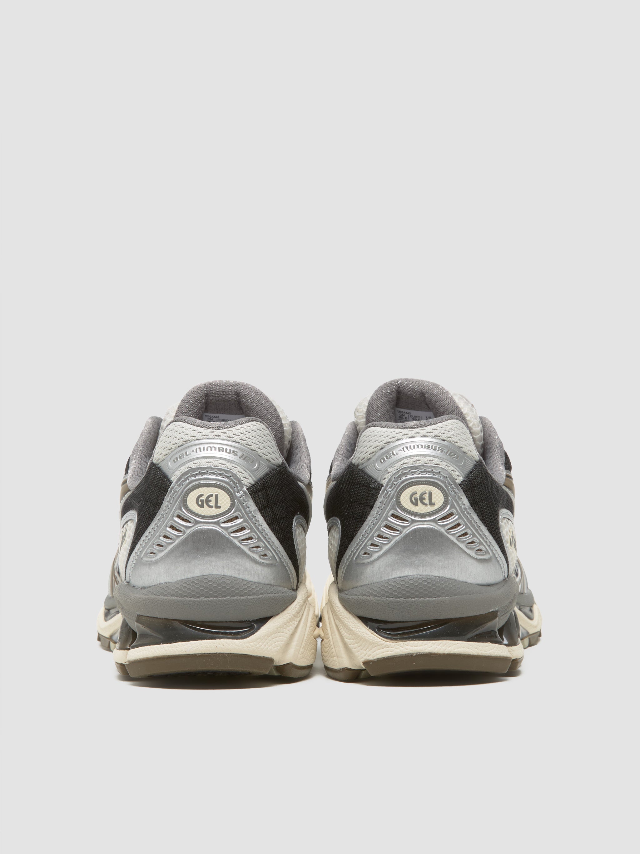 GEL-NIMBUS 10.1 Sneaker in Cream & Pure Silver