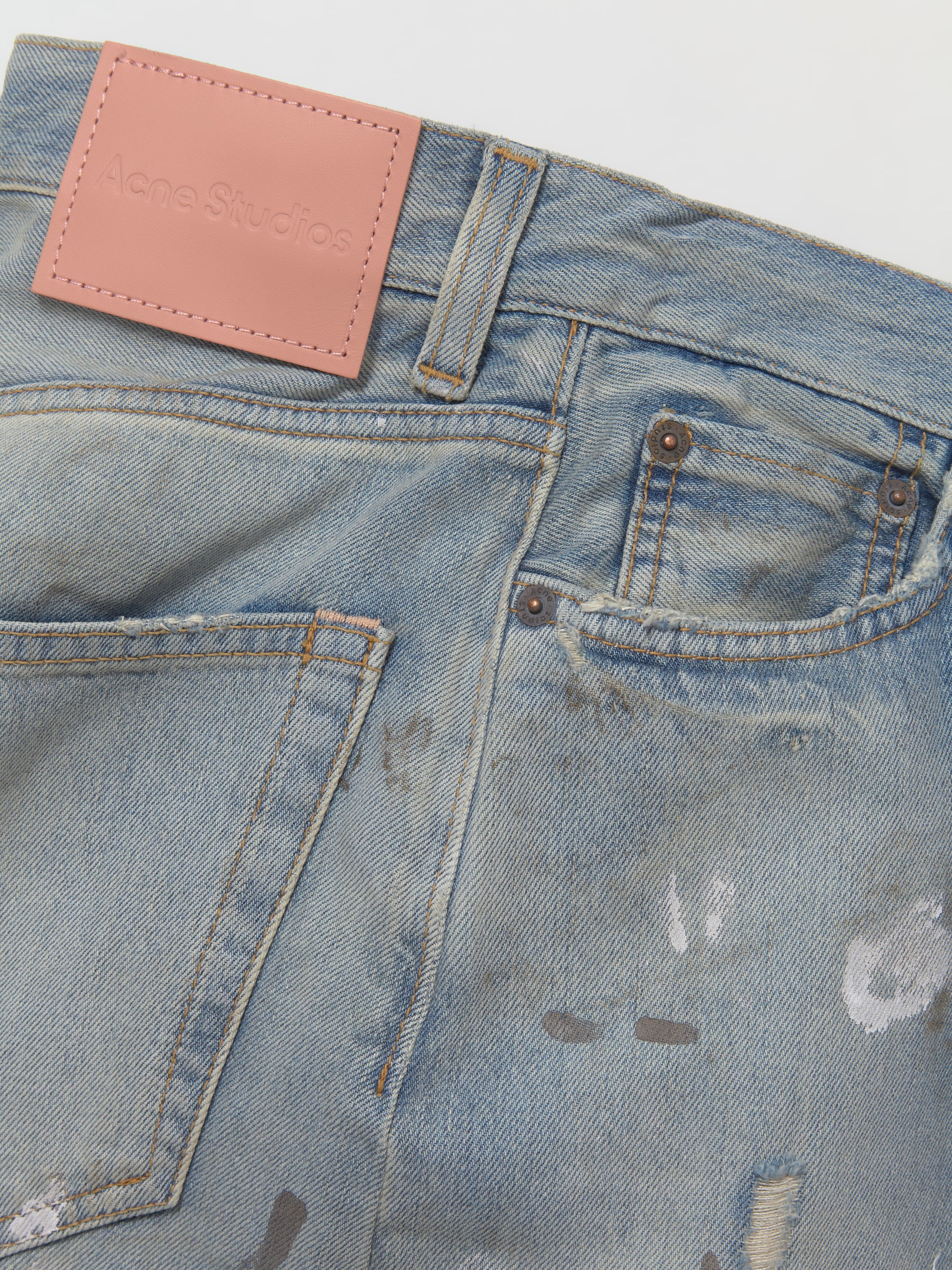 Loose Fit - 2023 Trafalgar Jeans in Light Blue