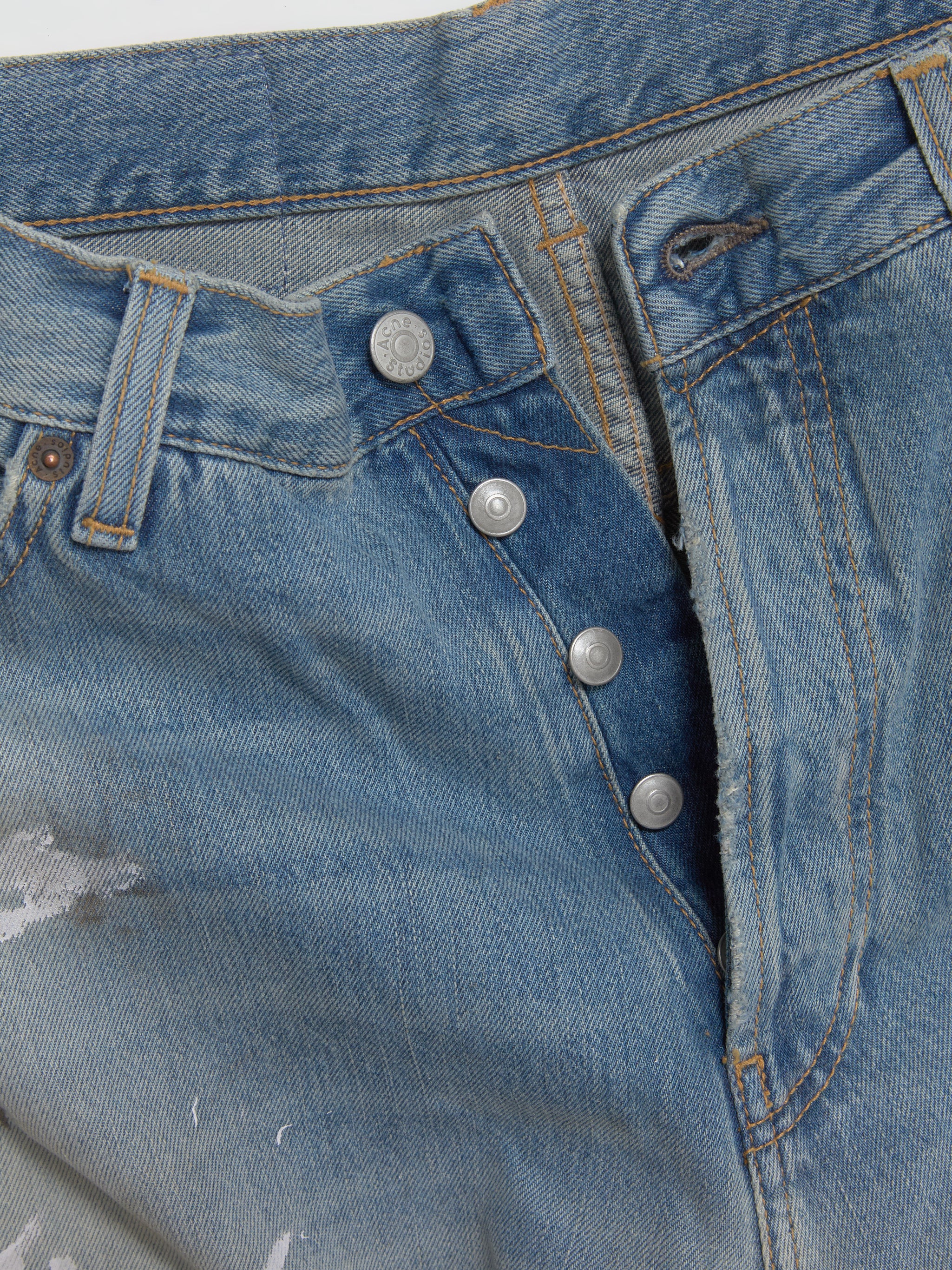 Loose Fit - 2023 Trafalgar Jeans in Light Blue