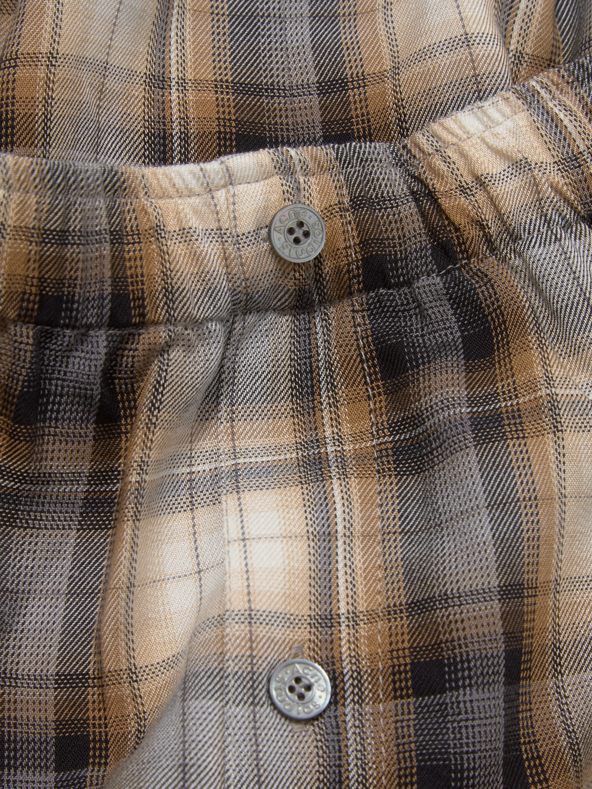 Checked Shorts in Beige & Black