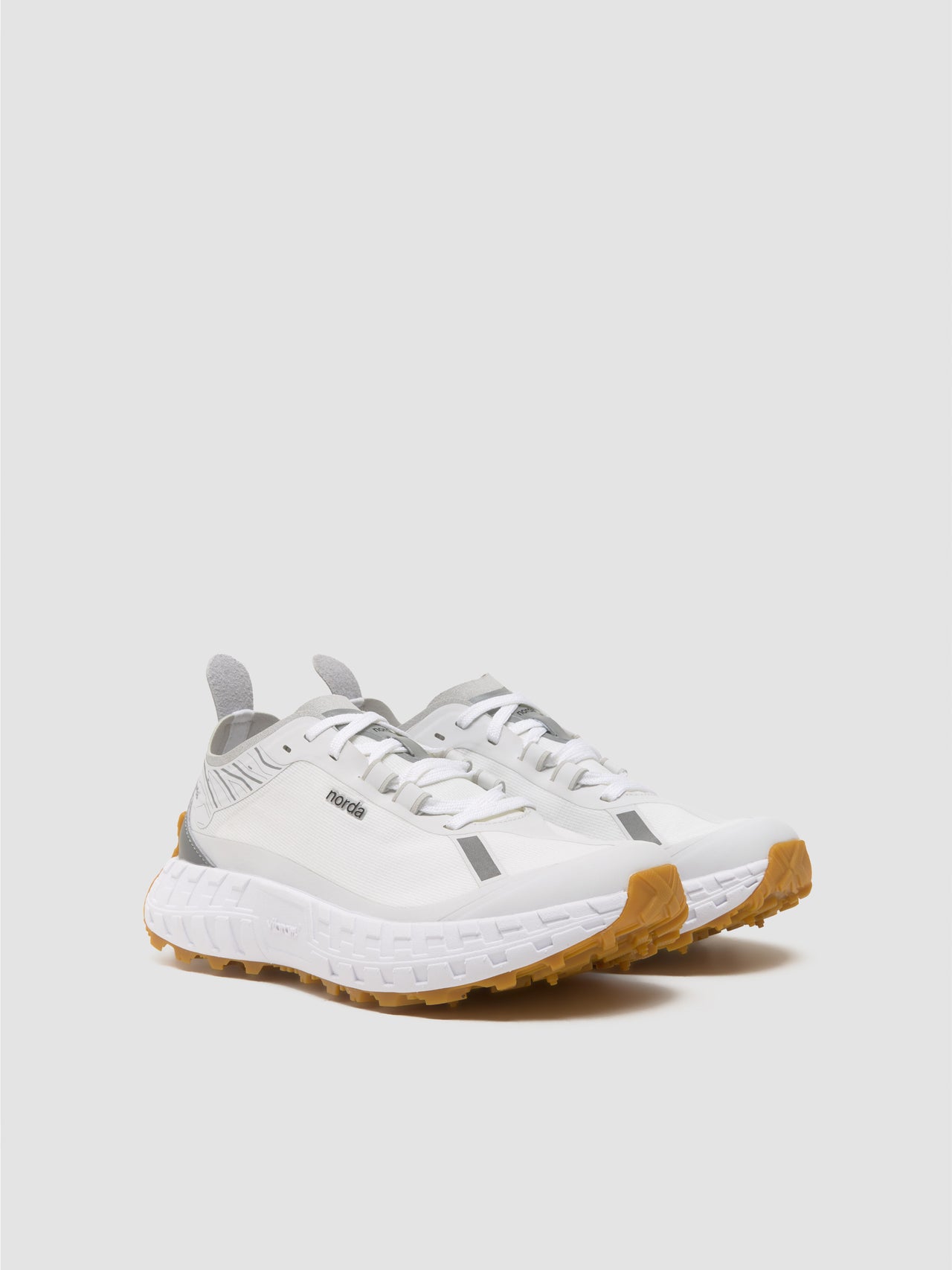 The 001 W Sneaker in White