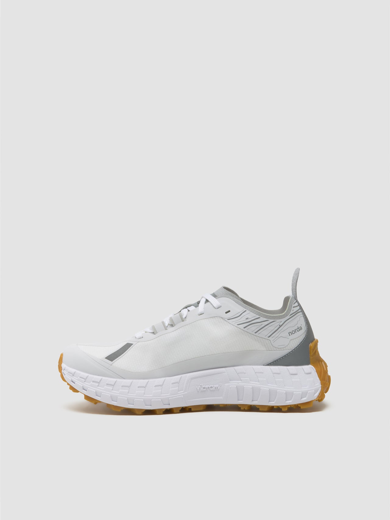 The 001 W Sneaker in White