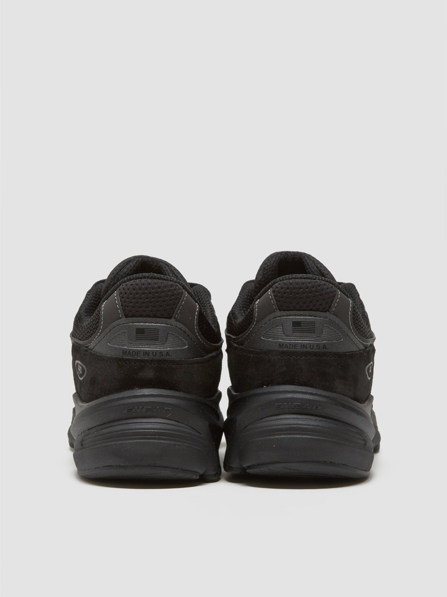 Men's 990 v6 ‘Made in USA’ Sneaker in Black