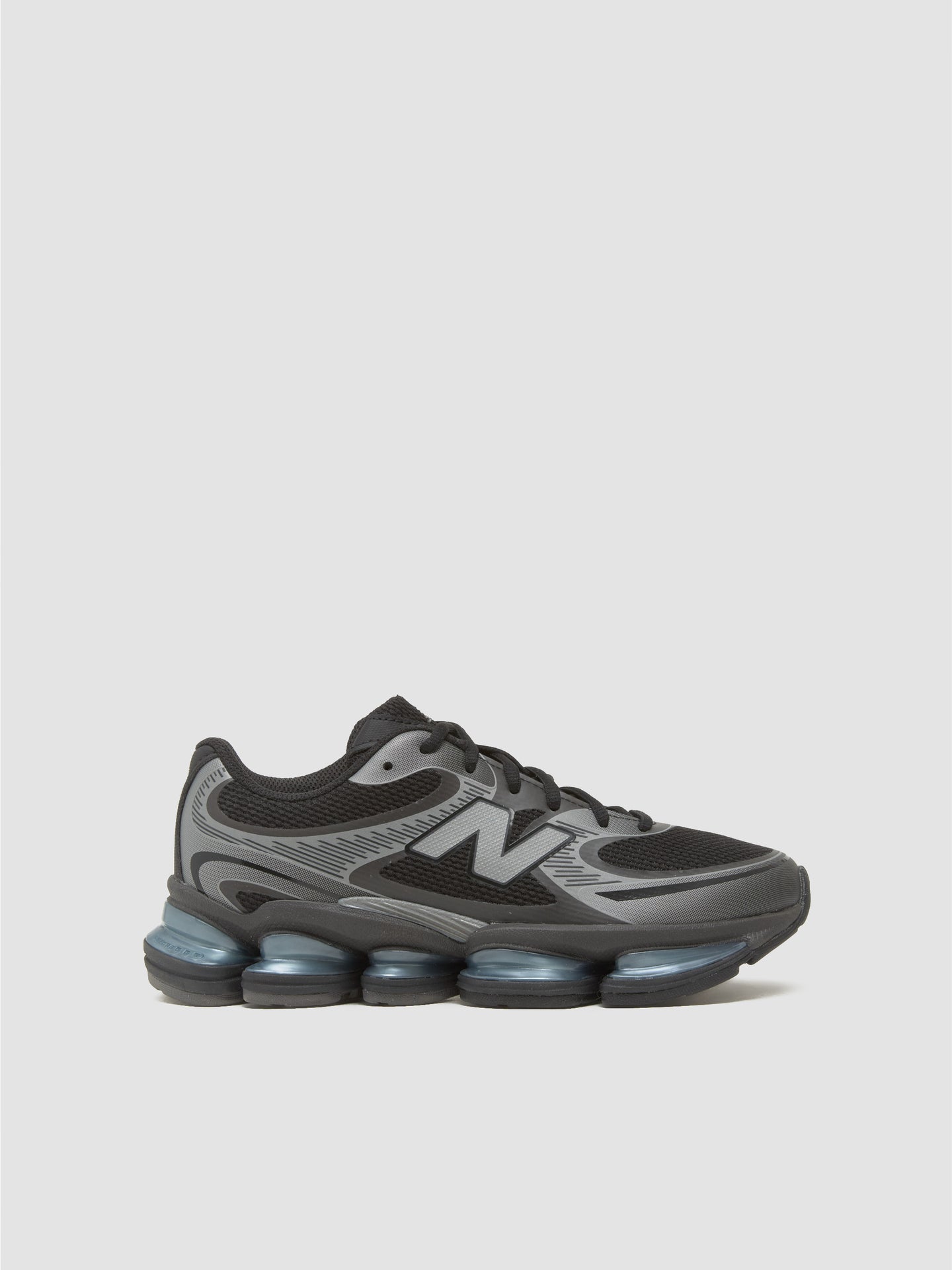 Abzorb 2000 Sneaker in Black & Dark Silver Metallic