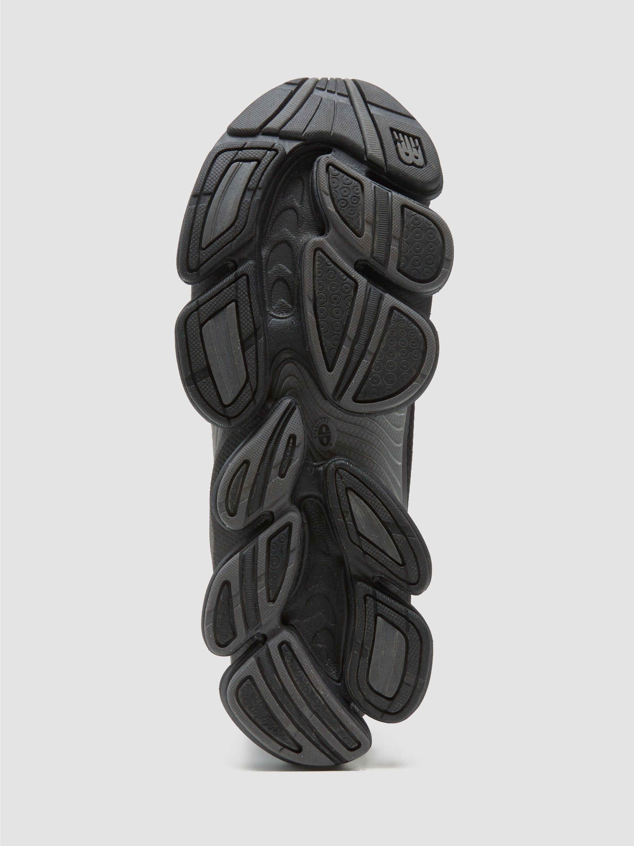 Abzorb 2000 Sneaker in Black & Dark Silver Metallic