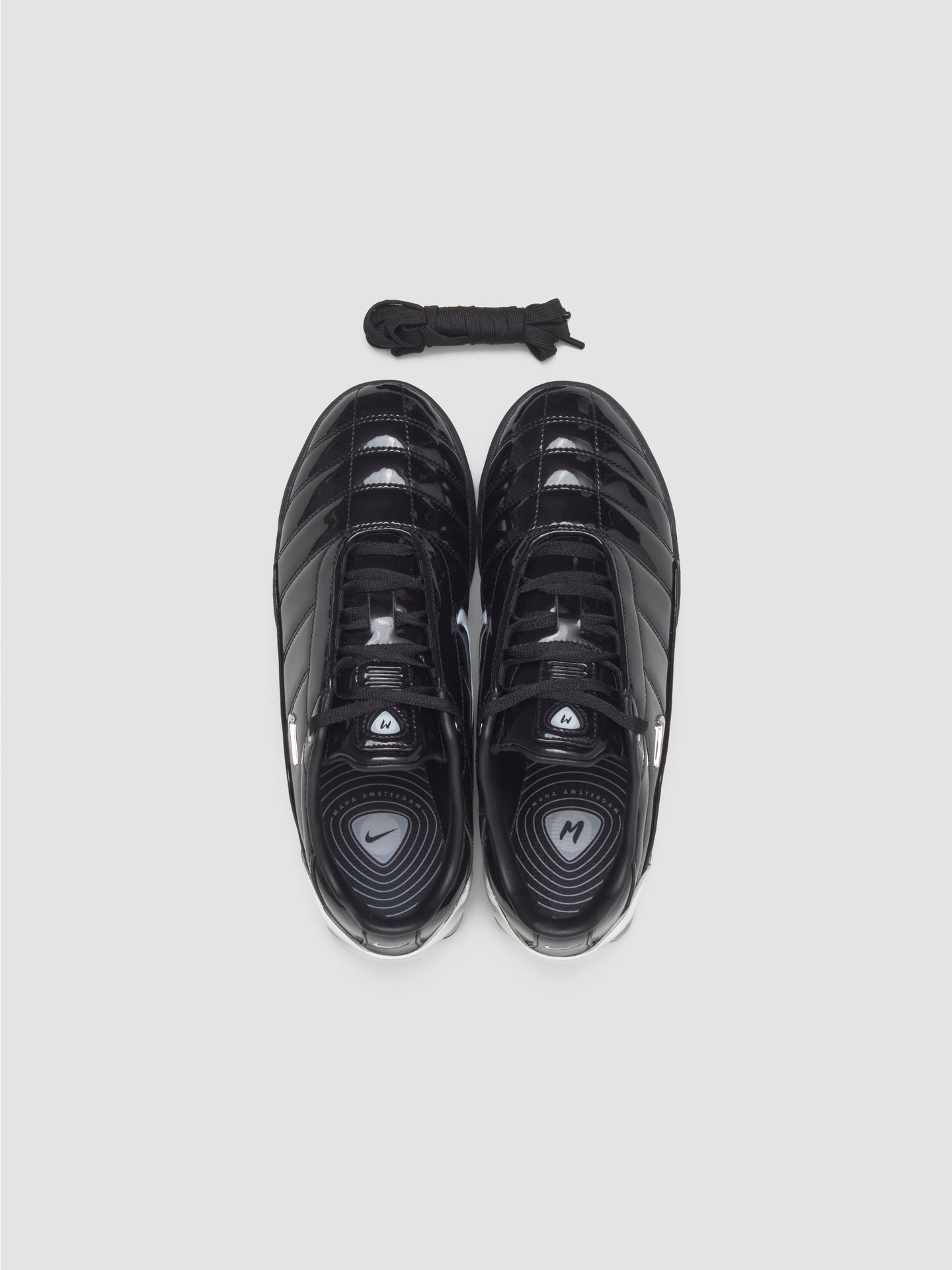 x Maha Amsterdam WMNS T90 Shox Magia SP Sneaker in Black & Metallic Silver