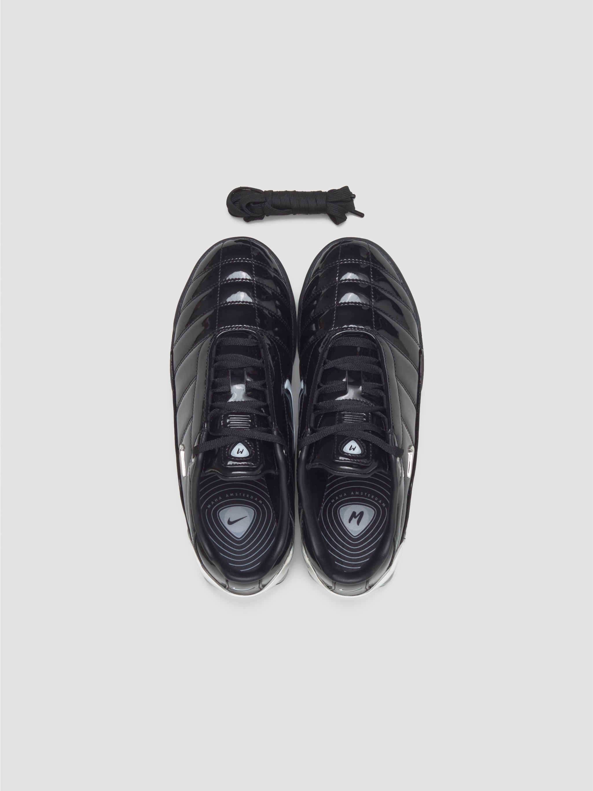 x Maha Amsterdam WMNS T90 Shox Magia SP Sneaker in Black & Metallic Silver
