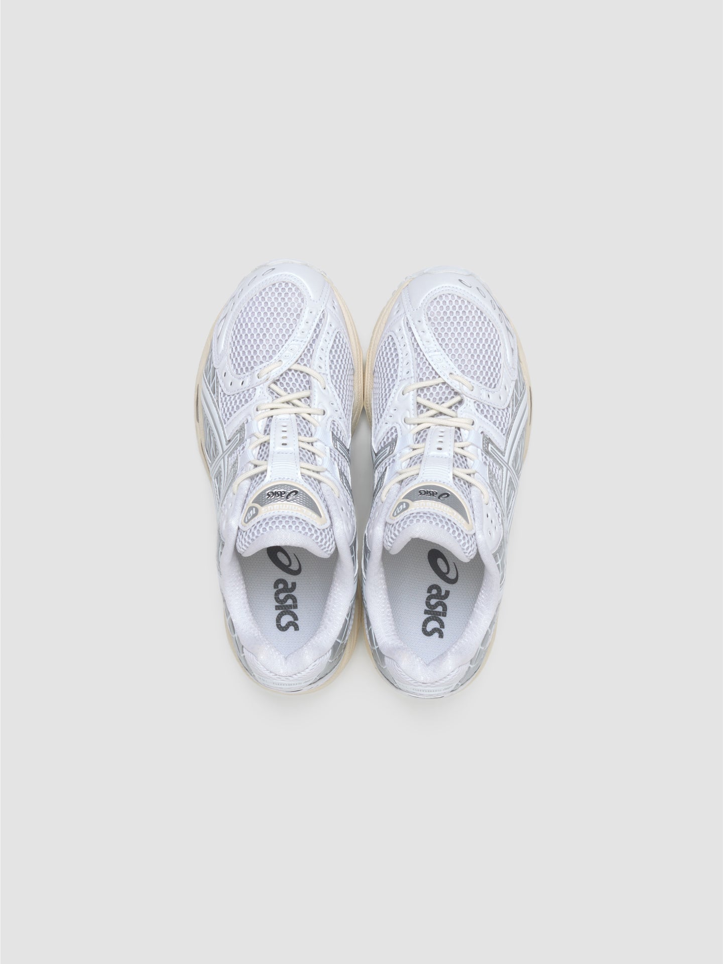 GEL-NIMBUS 10.1 Sneaker in White & Pure Silver