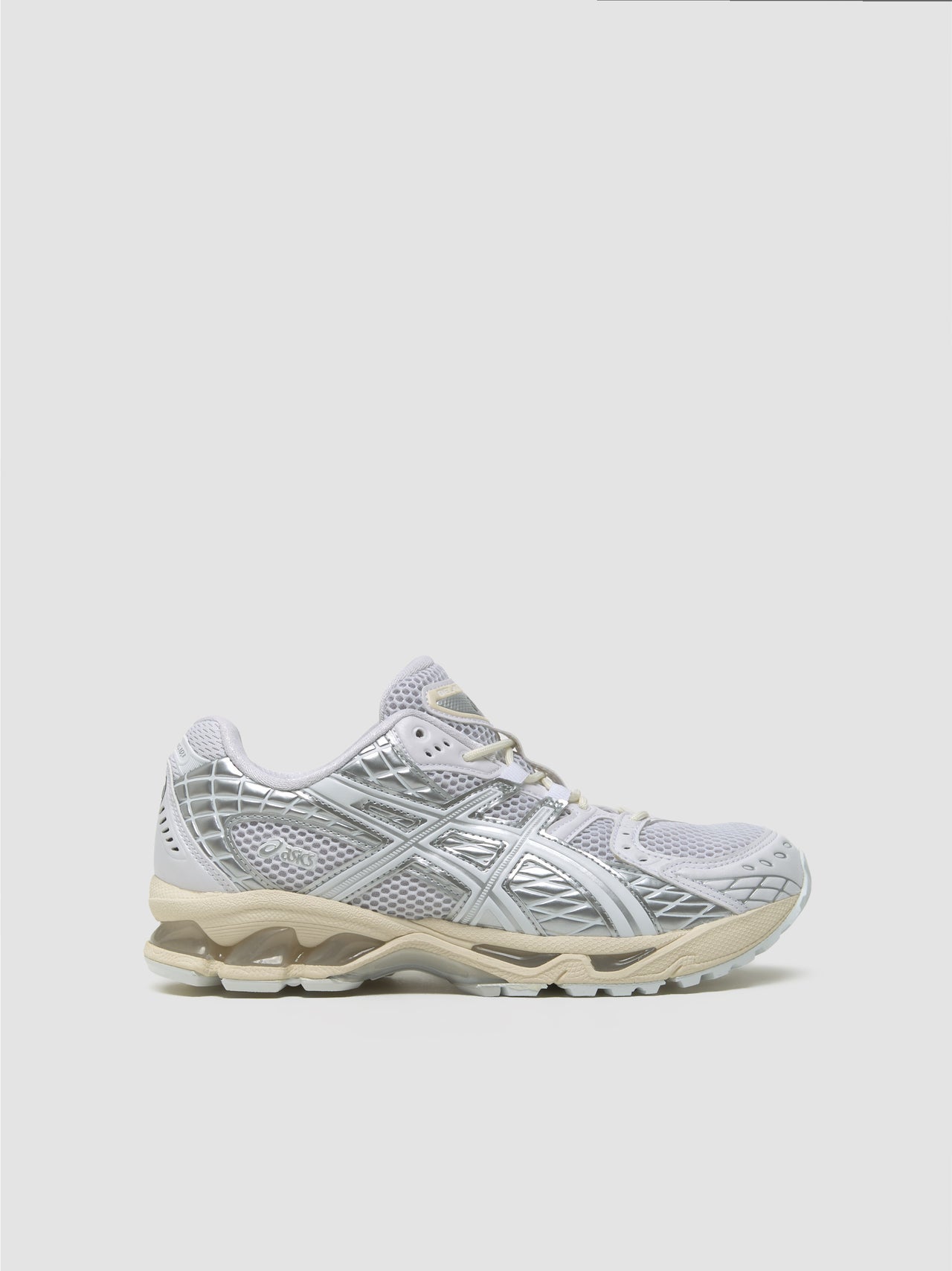 GEL-NIMBUS 10.1 Sneaker in White & Pure Silver