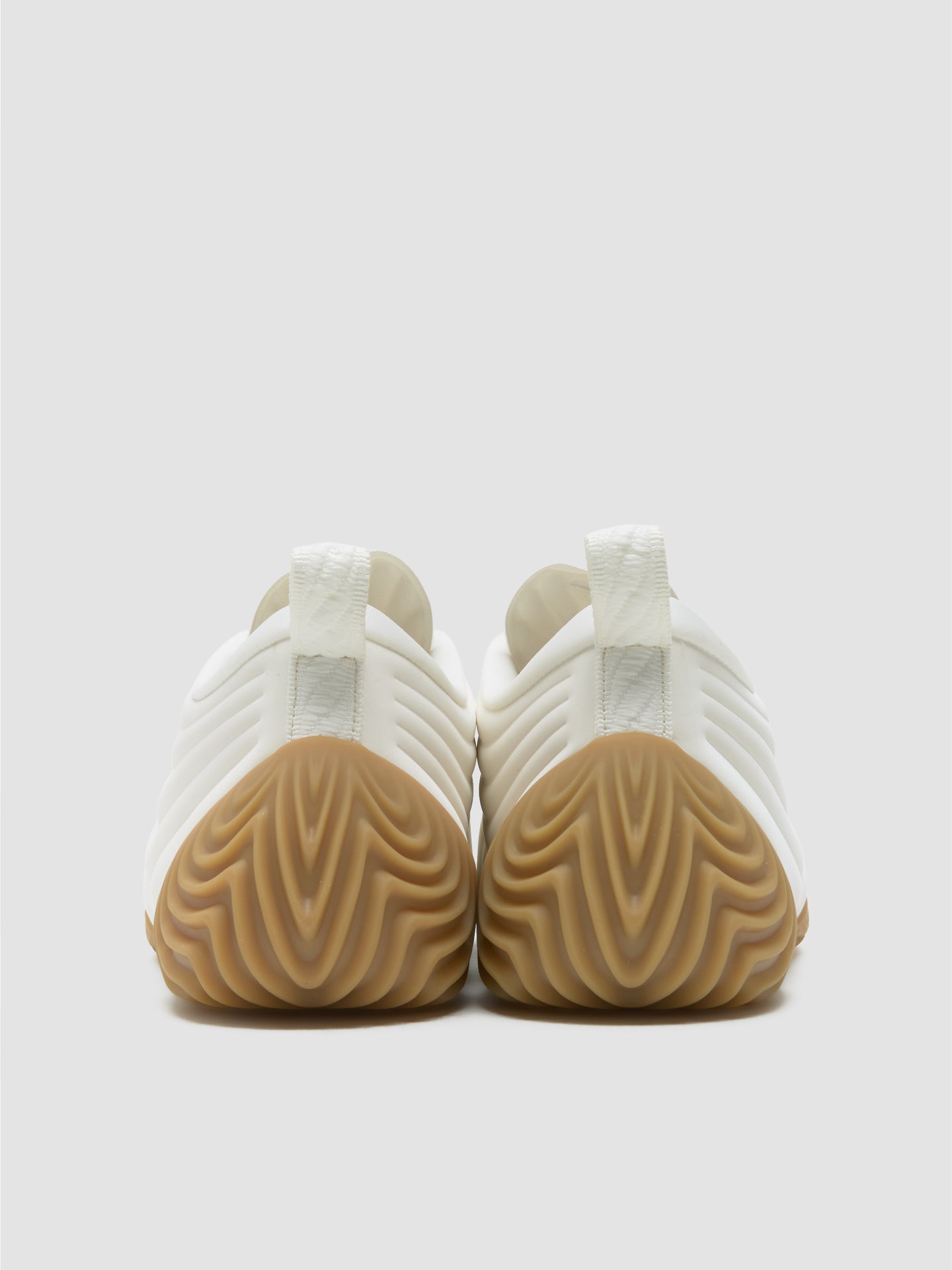 WMNS Astra Ultra Sneaker in Sail & Metallic Silver