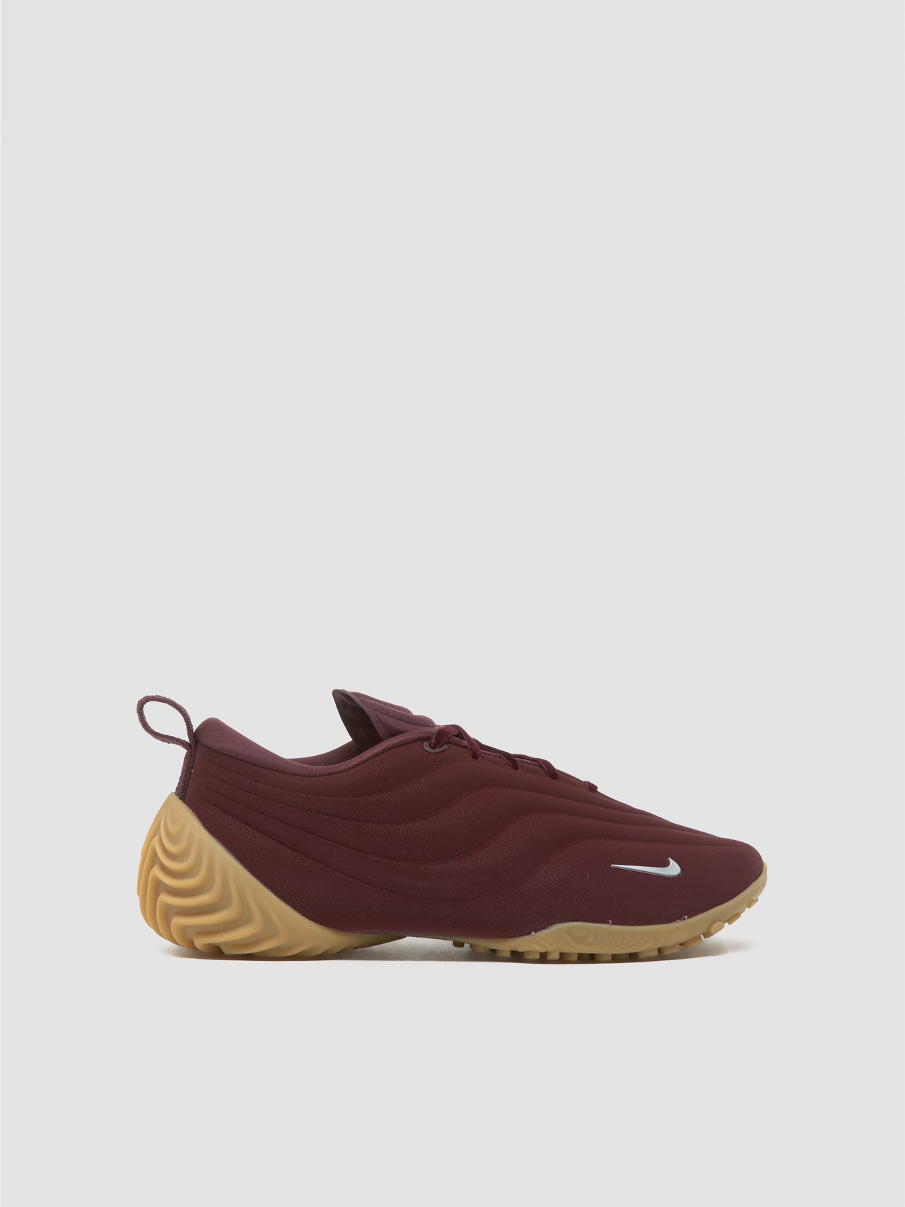 WMNS Astra Ultra Sneaker in Burgundy Crush & Metallic Silver