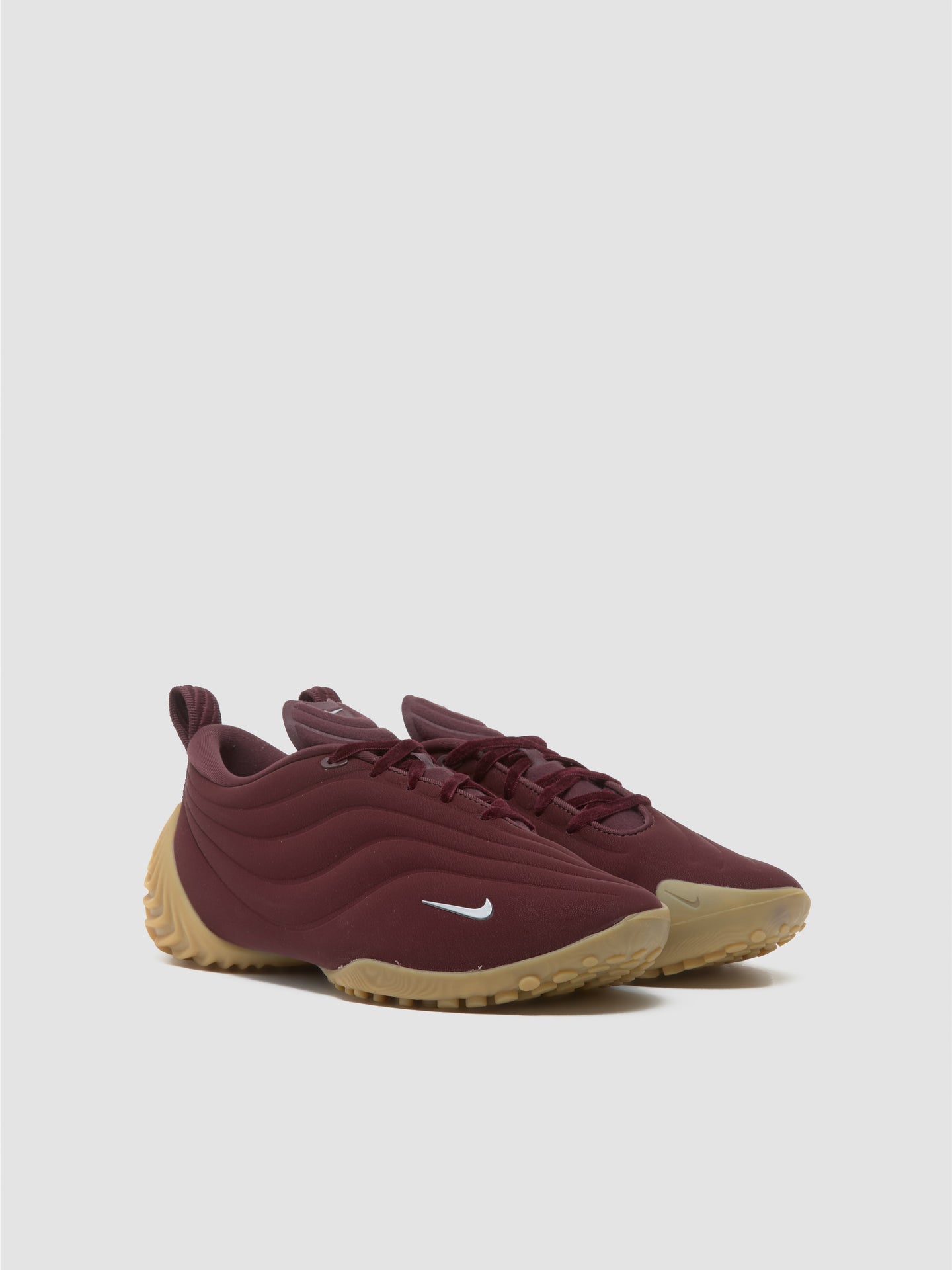 WMNS Astra Ultra Sneaker in Burgundy Crush & Metallic Silver