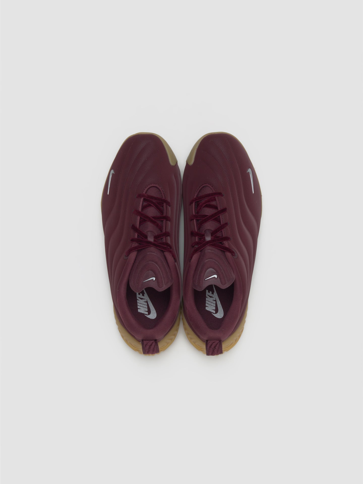 WMNS Astra Ultra Sneaker in Burgundy Crush & Metallic Silver