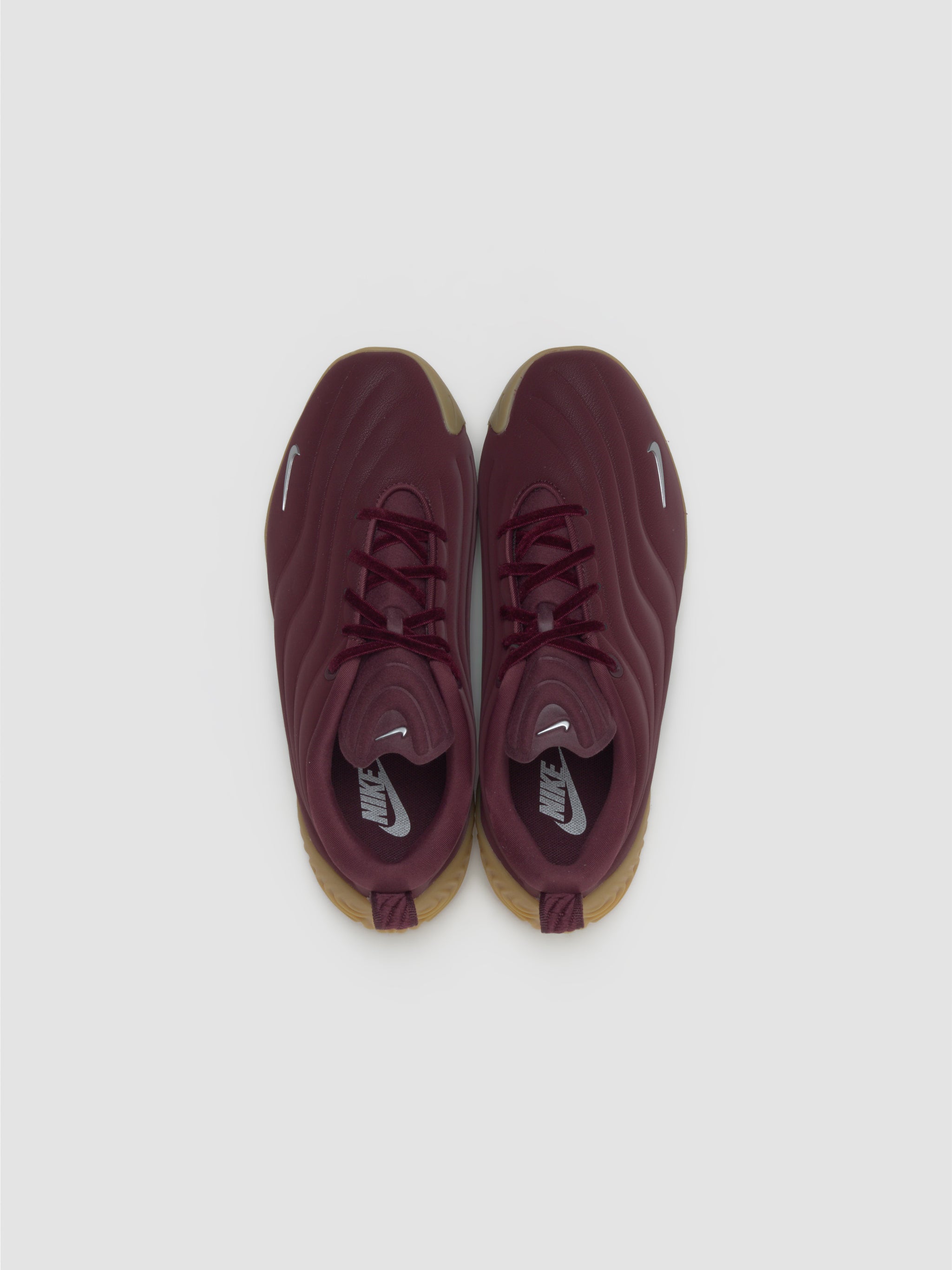 WMNS Astra Ultra Sneaker in Burgundy Crush & Metallic Silver