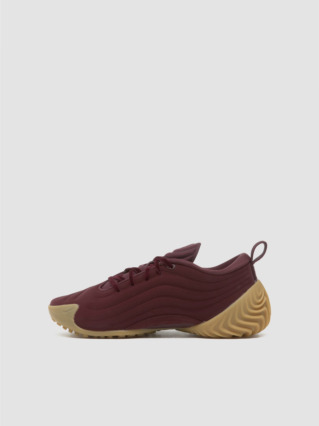 WMNS Astra Ultra Sneaker in Burgundy Crush & Metallic Silver