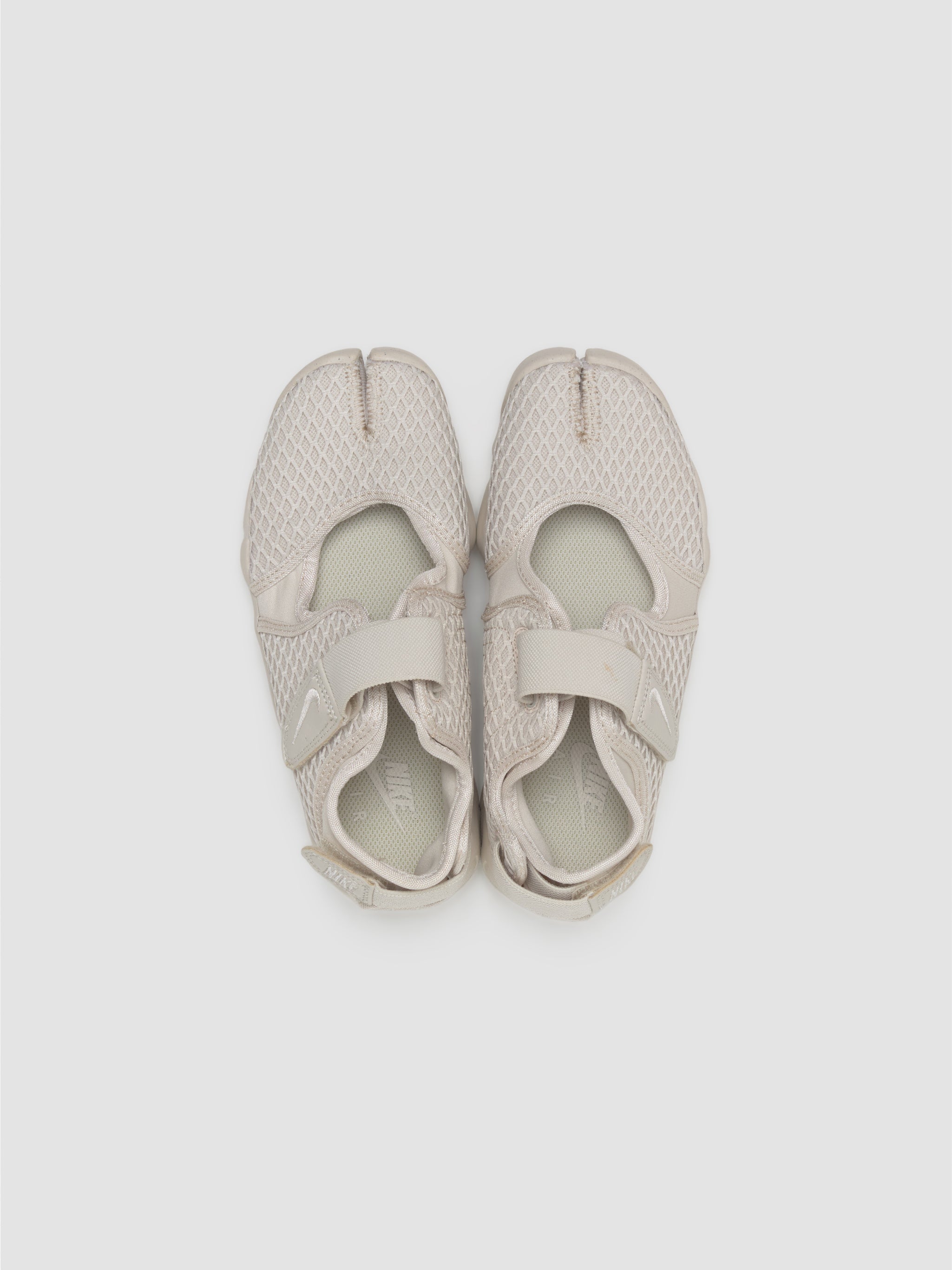 WMNS Air Rift Sneaker in Light Orewood Brown