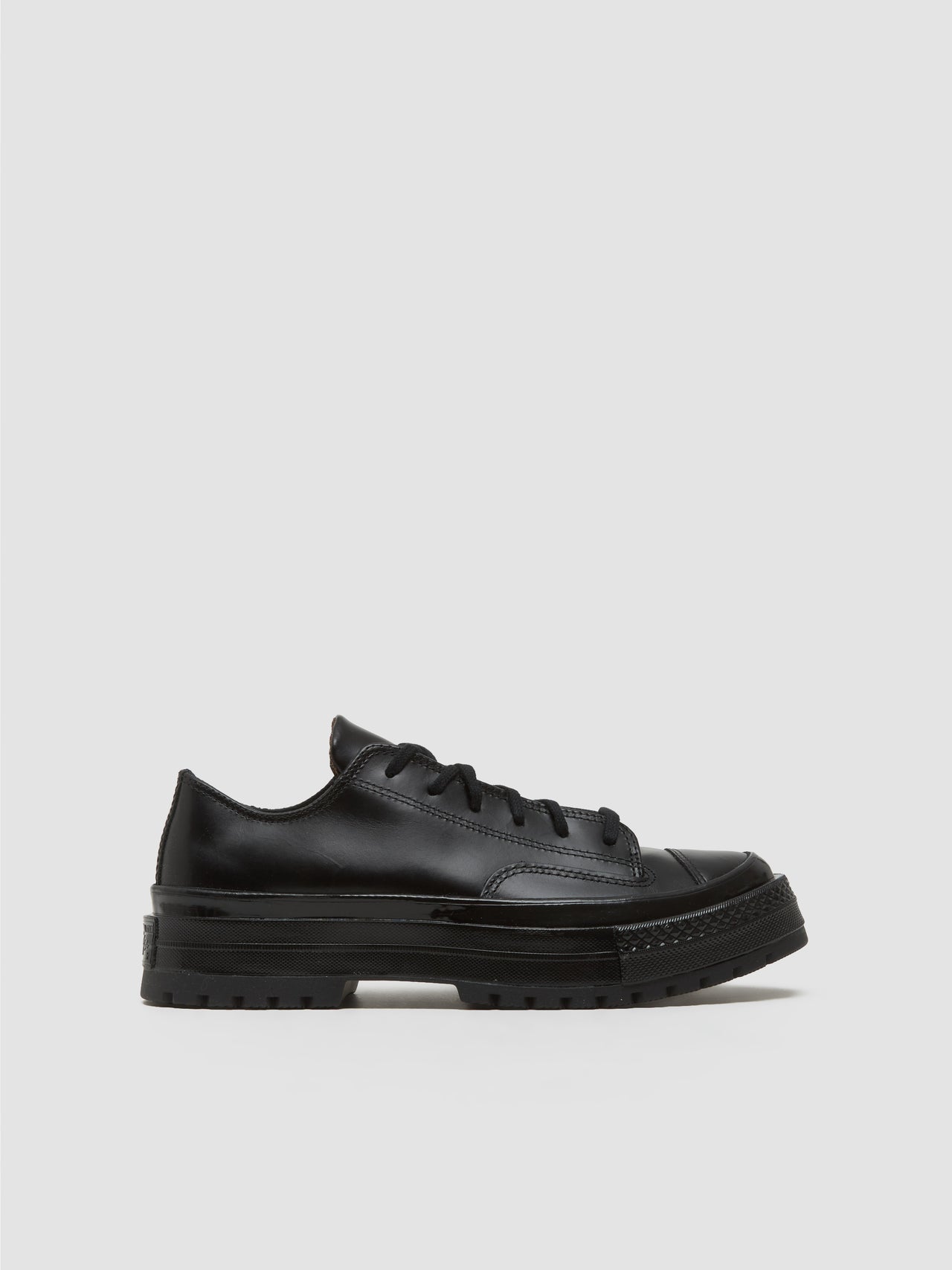 Chuck 70 National Ox Sneaker in Black